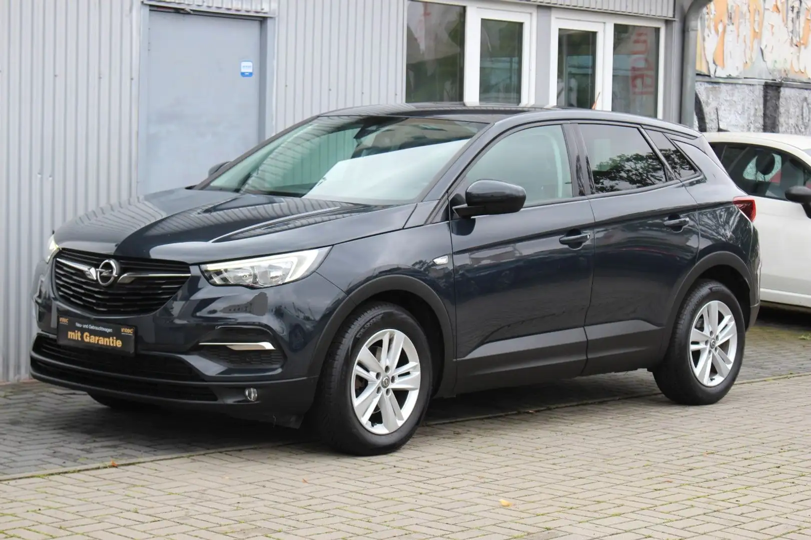 Opel Grandland X Edition Automatik+Klimaaut+Carplay Grau - 1