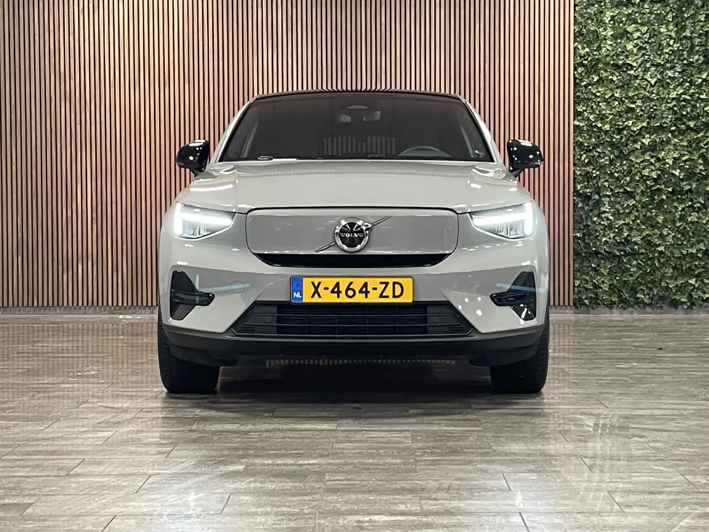 Volvo C40 Single Motor Extended Range Plus | All Season band Grijs - 2