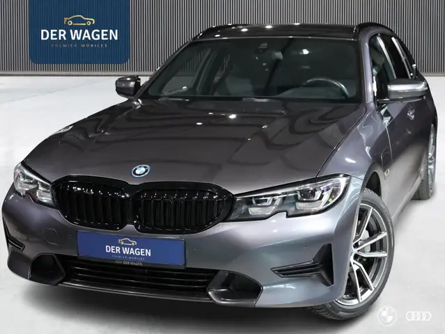 BMW 330 330E xDrive SPORTLINE / DODEHOEK / AMBIENTE / TREK