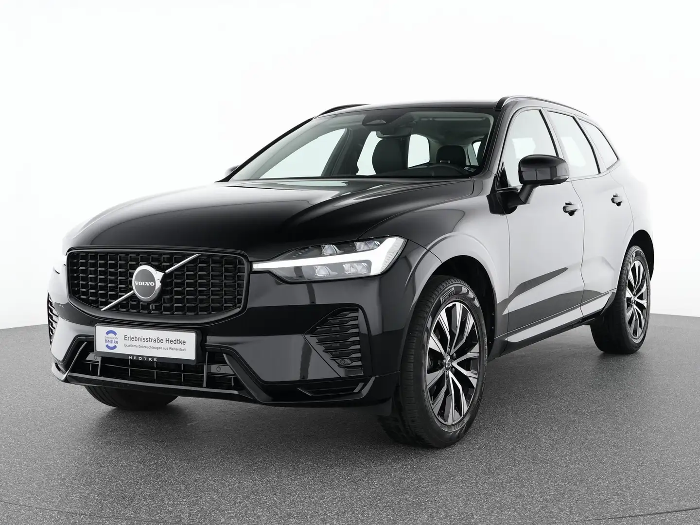 Volvo XC60 B4 Diesel AWD Plus Dark 19"+WINTER-PAKET crna - 1