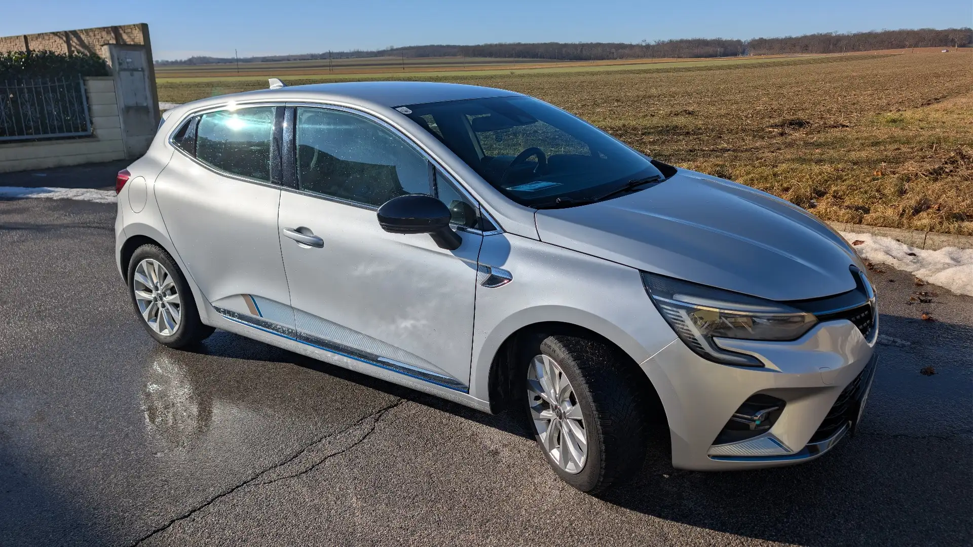 Renault Clio E-Tech 140 Limited Silber - 2