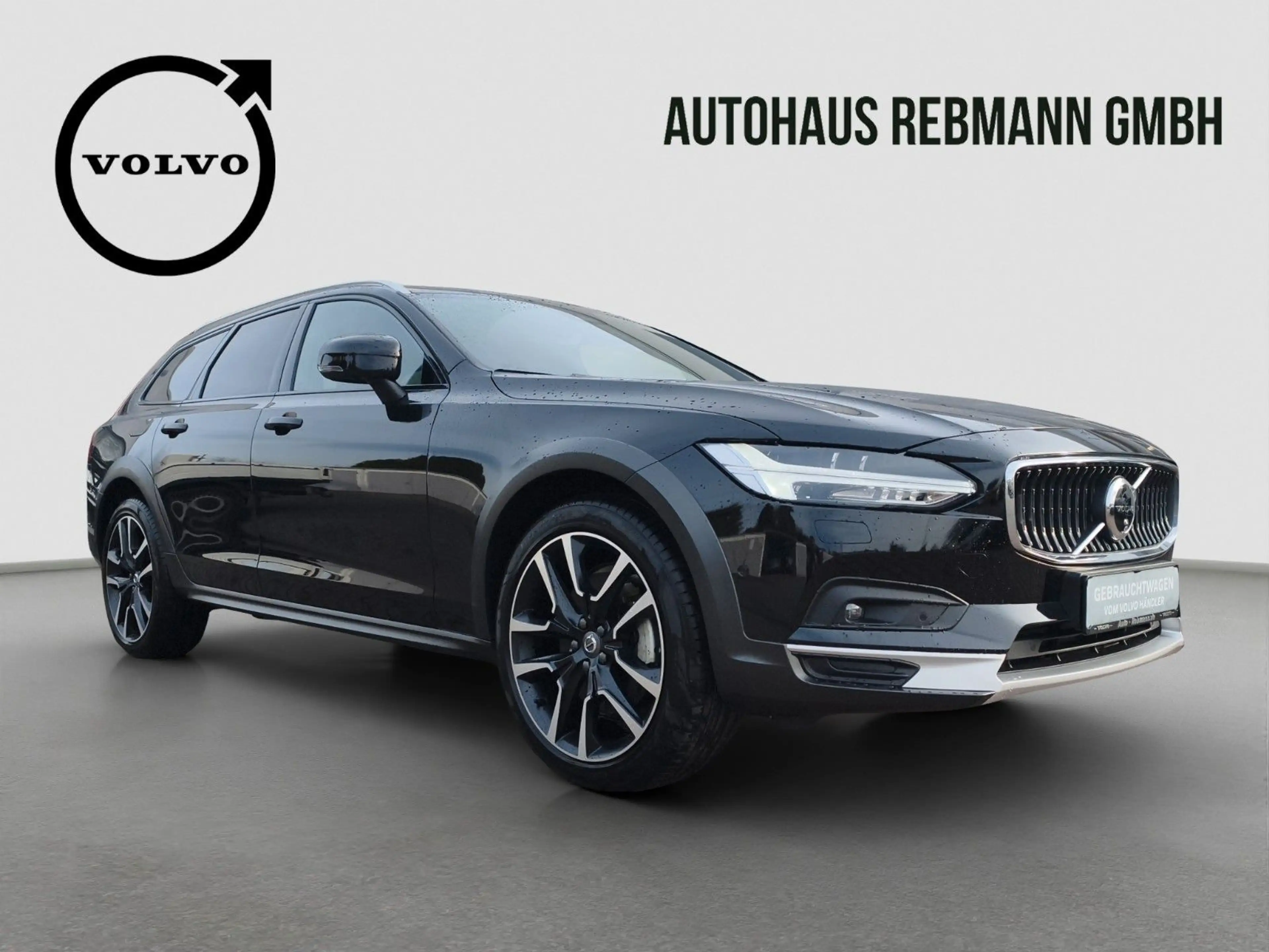 Volvo V90 Cross Country V90 B4 Cross Country Plus AWD — photo 13