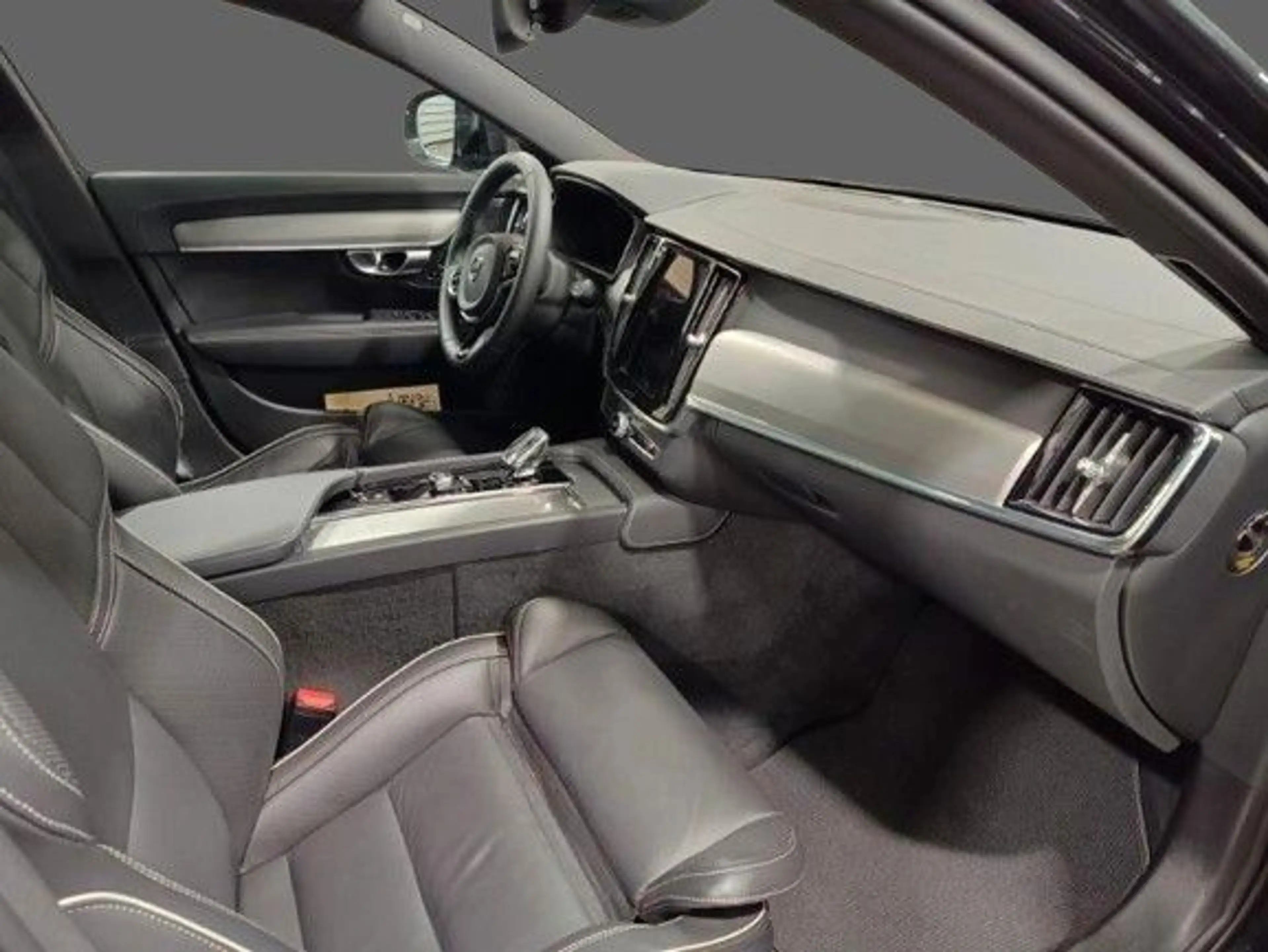 Volvo V90 Cross Country V90 B4 Cross Country Plus AWD — photo 8