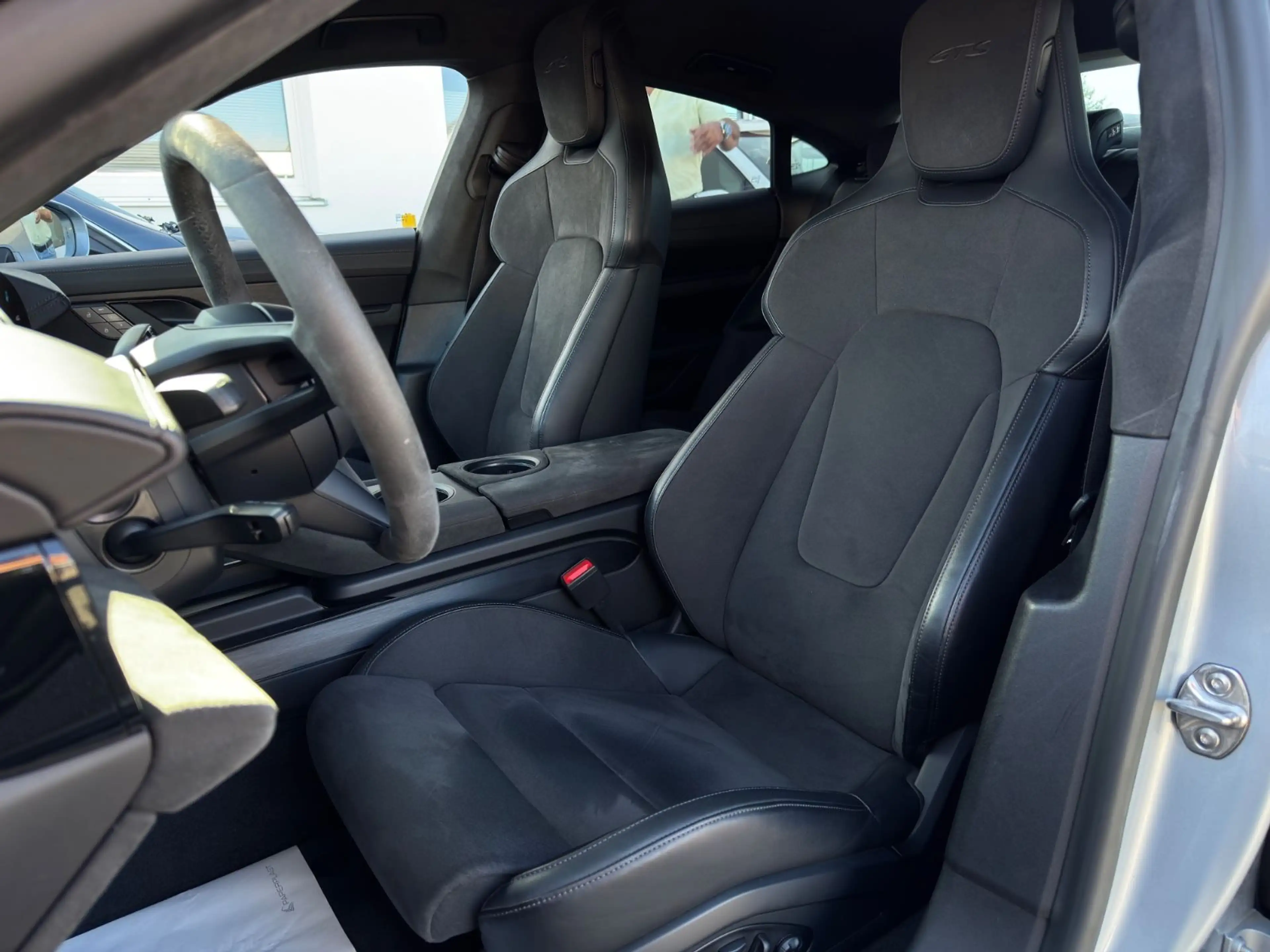 Porsche Taycan GTS *InnoDrive*HUD*ParkAssist*BOSE*21"* — photo 9