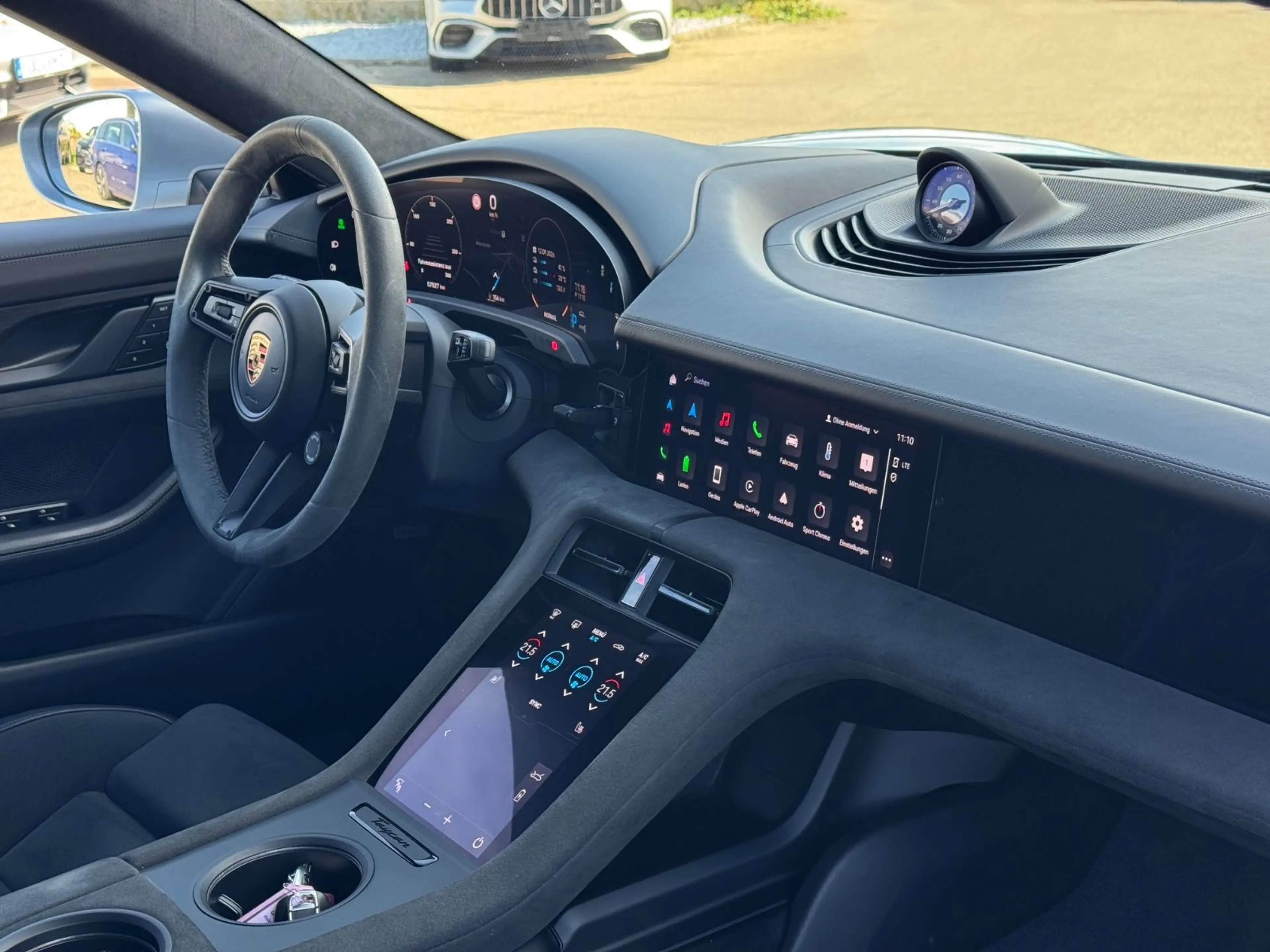 Porsche Taycan GTS *InnoDrive*HUD*ParkAssist*BOSE*21"* — photo 24