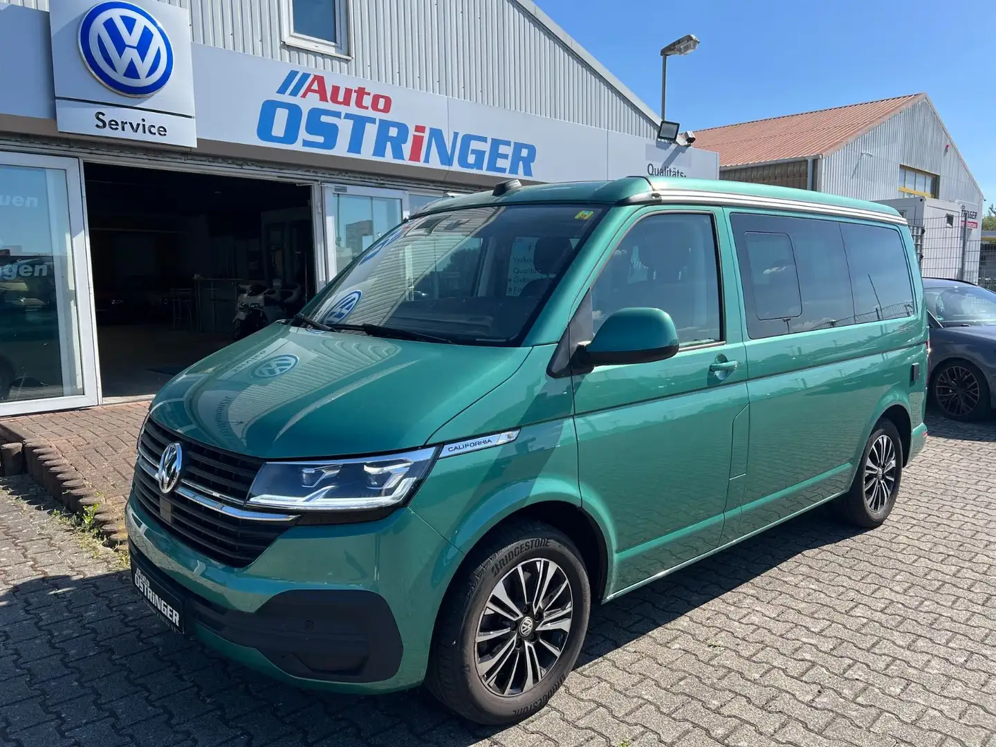 Volkswagen T6 California T6.1 California Beach Camper 2,0 TDI DSG 4M AHK Zelená - 1