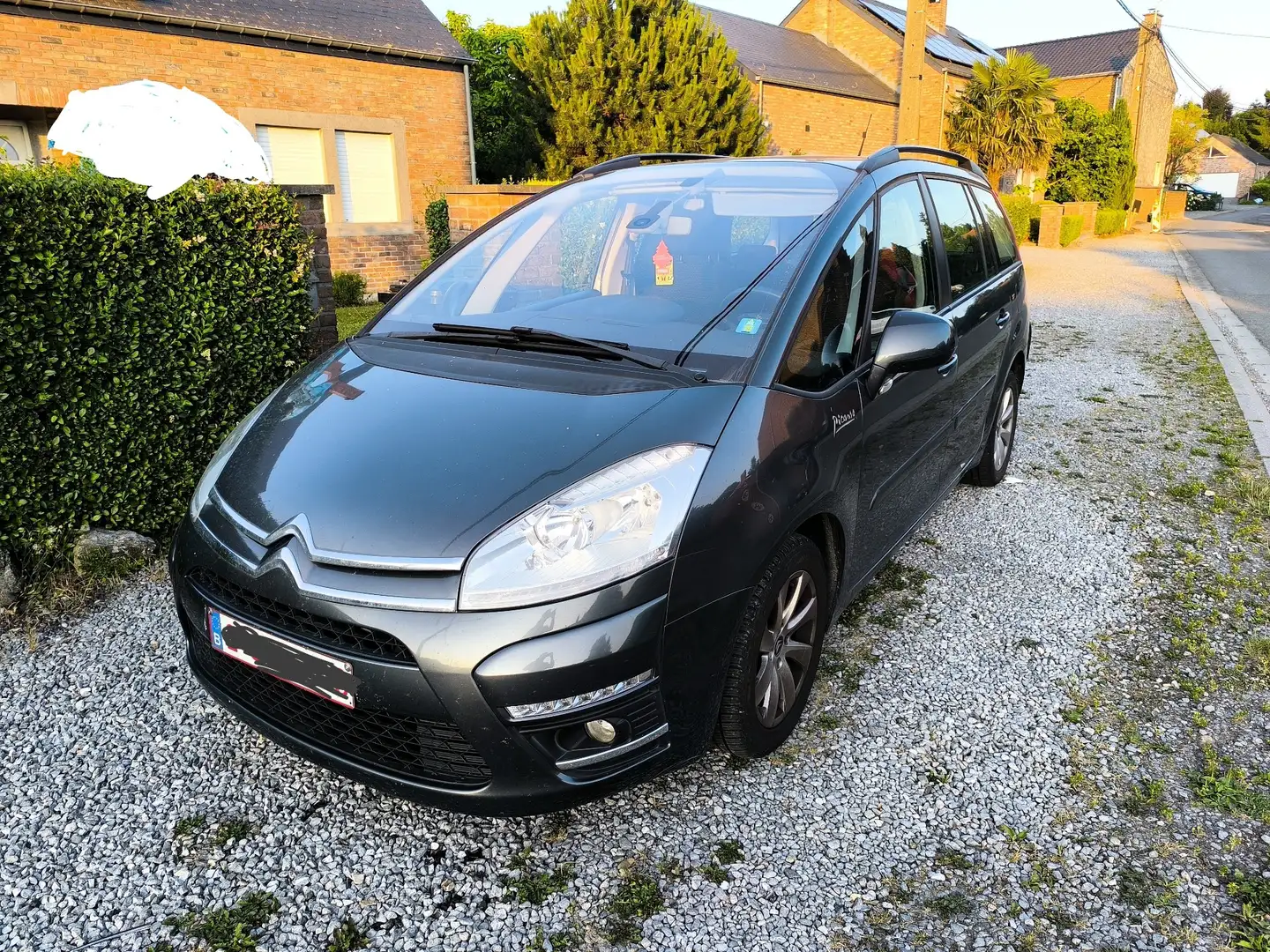 Citroen Grand C4 Picasso HDi 110 FAP 5 pl Exclusive Gris - 2