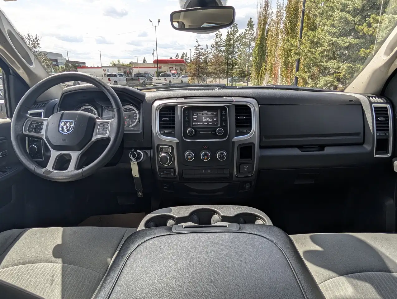RAM 1500 снимка RAM 1500