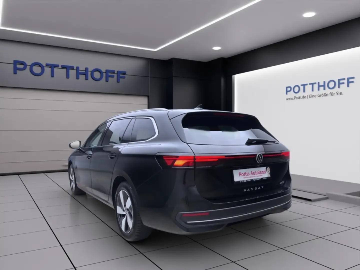 Volkswagen Passat Variant 1.5 eTSI DSG BUSINESS AHK NAVI KAMERA SITZHZG Schwarz - 2