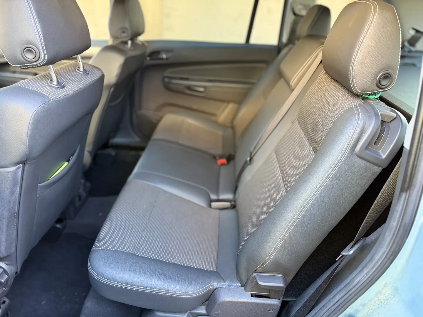 Opel Zafira Innovation "110 Jahre" 7 sitze Šedá - 2