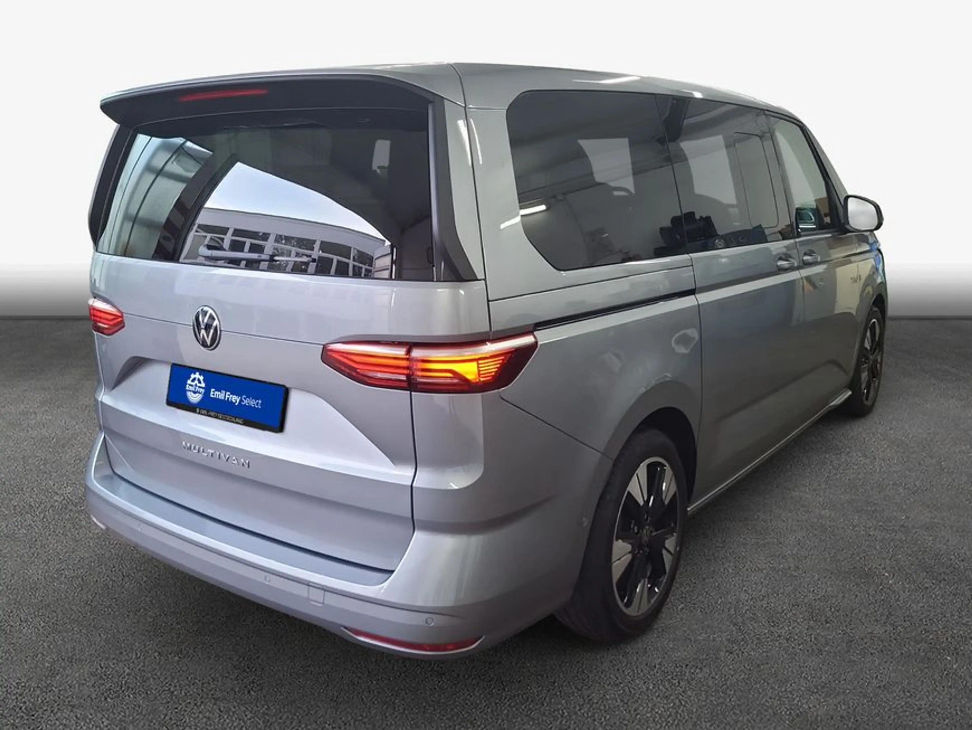 Volkswagen LT Multivan Life 2.0 TDI DSG LÜ AHK IQ.Light Standh, — photo 2