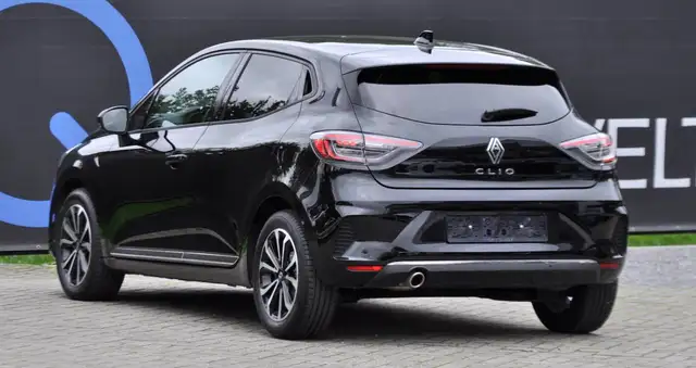 Renault Clio view 3