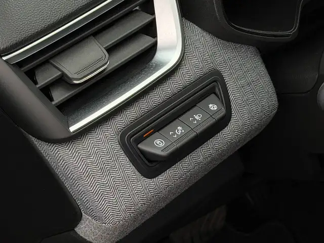 Renault Clio view 12