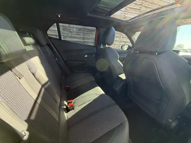 Peugeot 2008 view 12