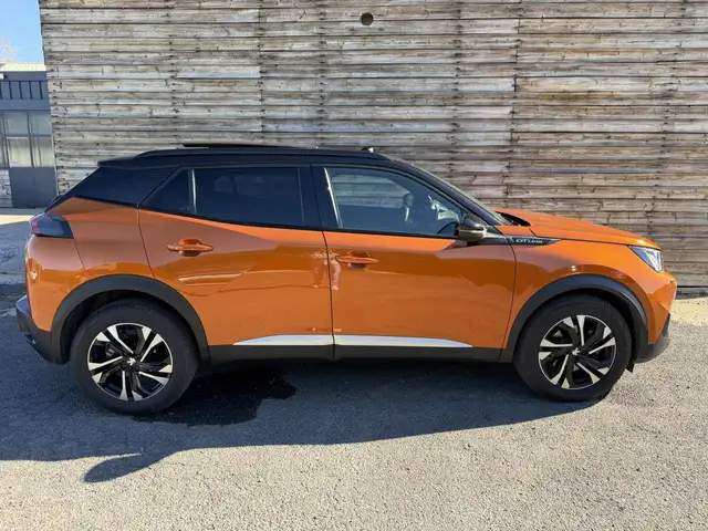 Peugeot 2008 view 8