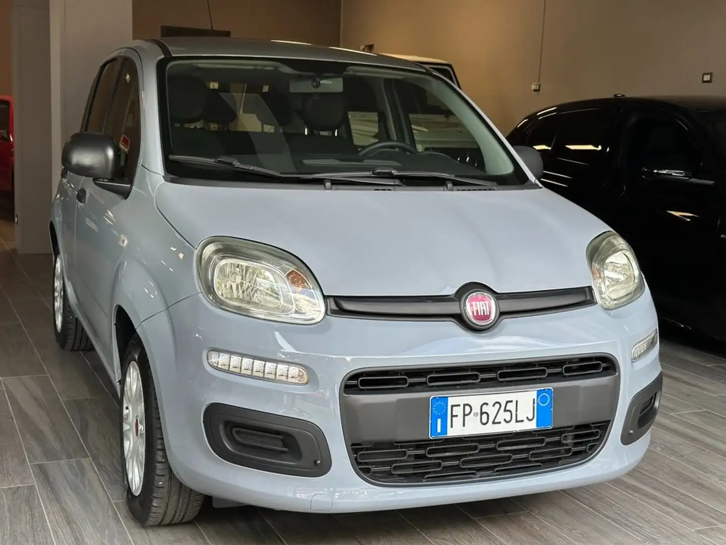 Fiat Panda Panda 1.2 Lounge Gris - 1