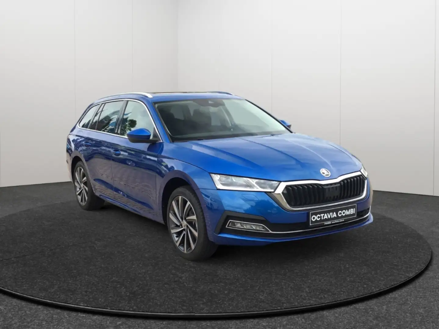 Skoda Octavia Combi 1.5 eTSI DSG Style Matrix AHK STHZ Navi HUD Blau - 1