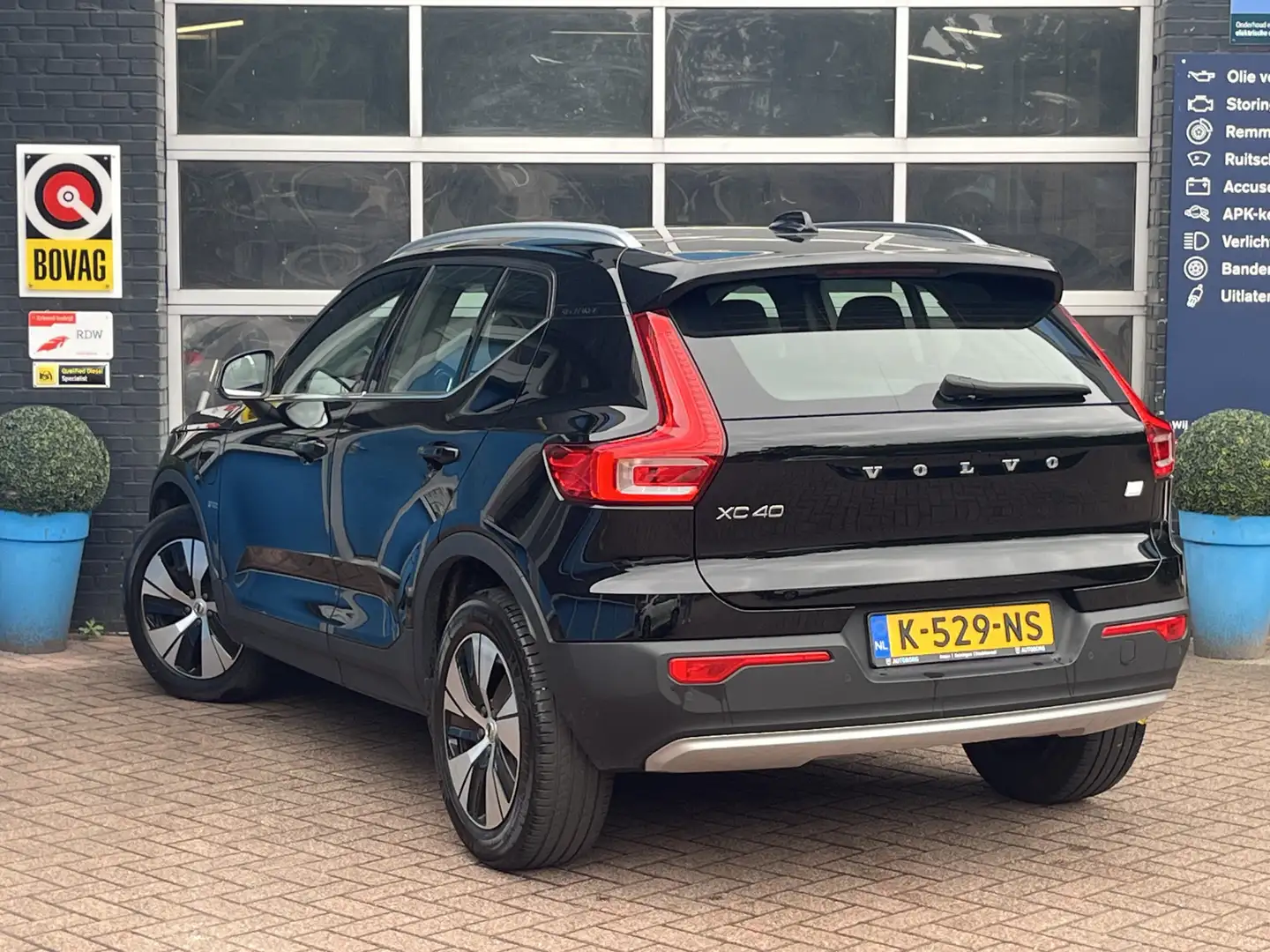 Volvo XC40 1.5 T5 Recharge Business Pro GRATIS Afleverpakket! Zwart - 2