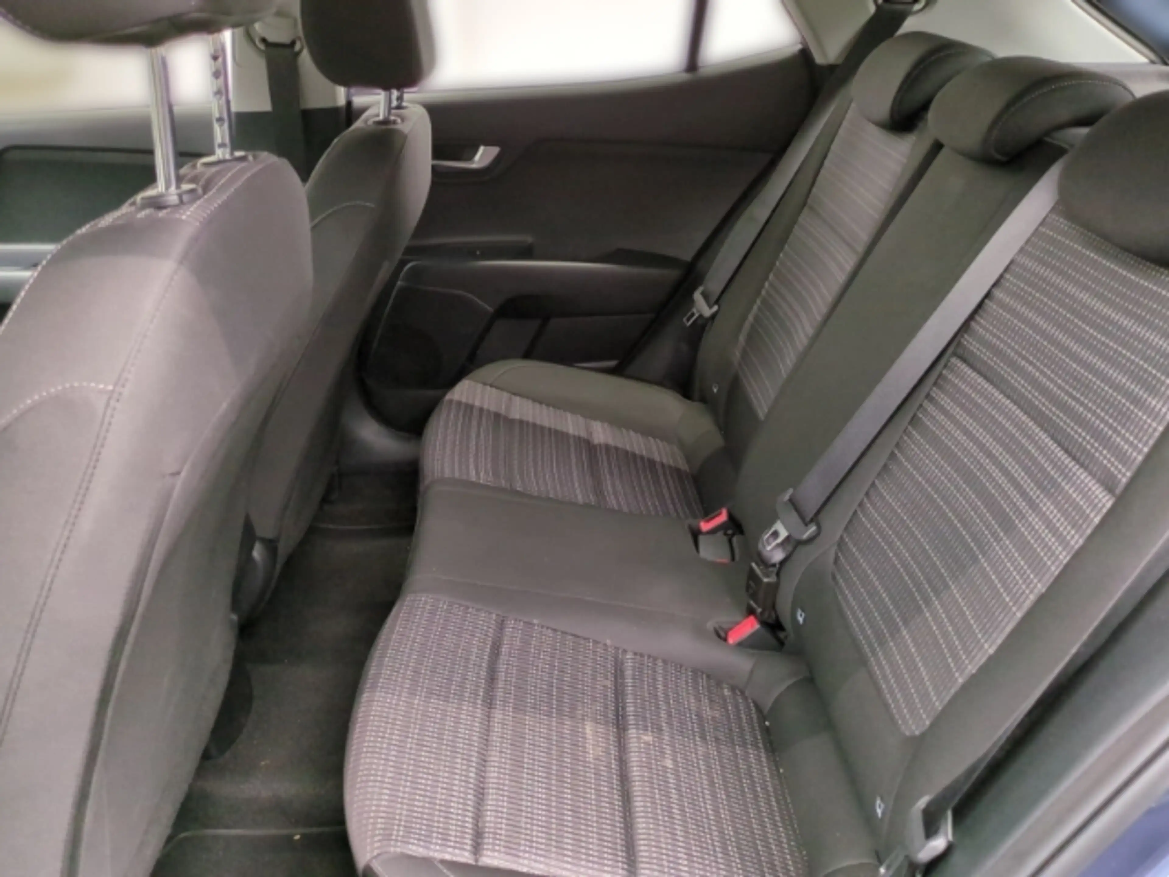 Kia Stonic Vision 1.0T NAVI,CARPLAY,KAMERA,SITZHZG,PDC — photo 10