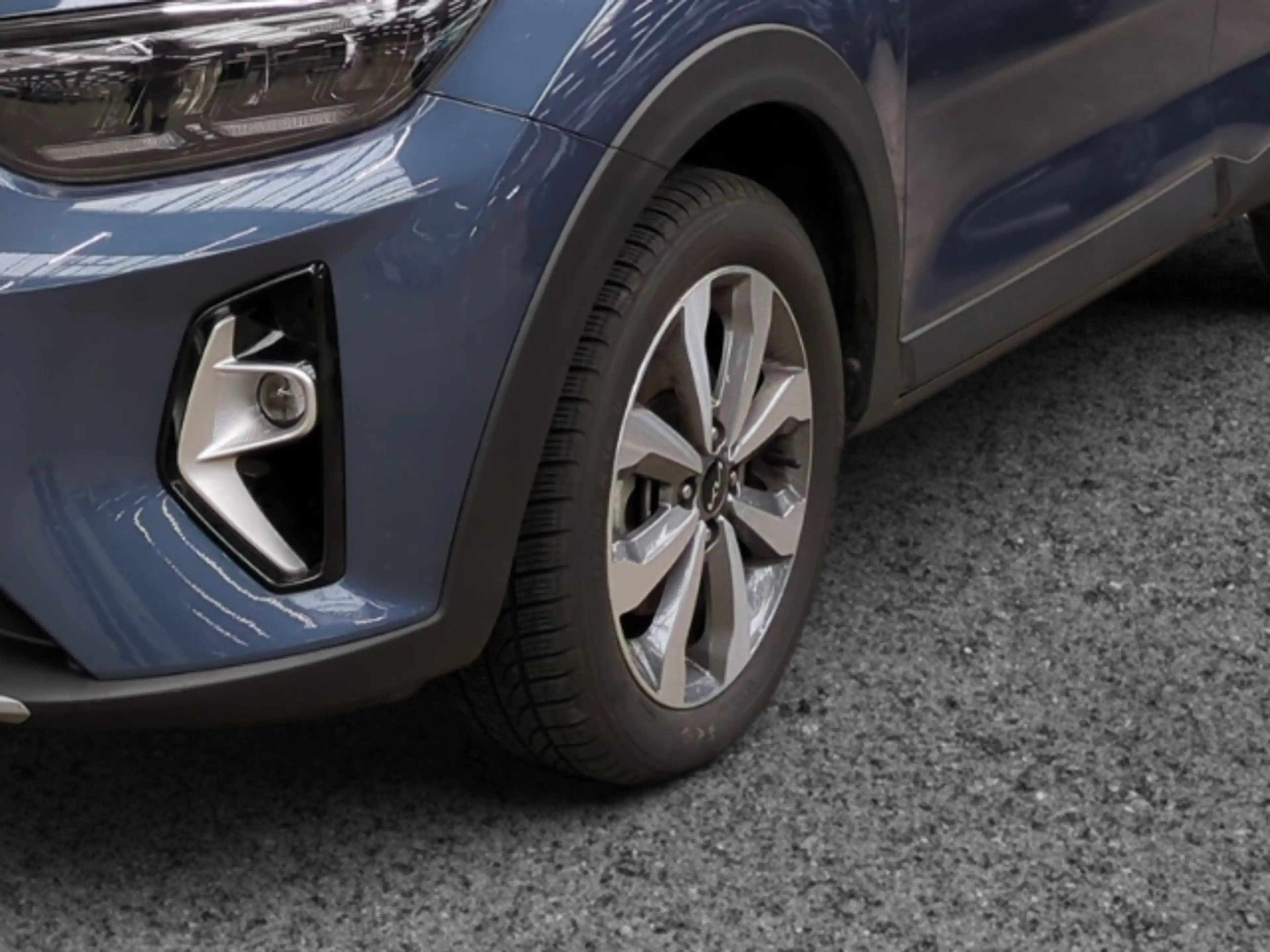 Kia Stonic Vision 1.0T NAVI,CARPLAY,KAMERA,SITZHZG,PDC — photo 12