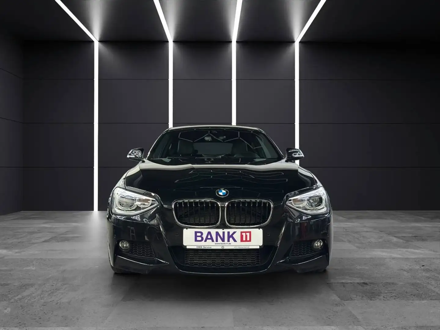 BMW 118 d F21 M-Sport AHK* HiFi Pano Xenon Unfallfrei Negro - 2