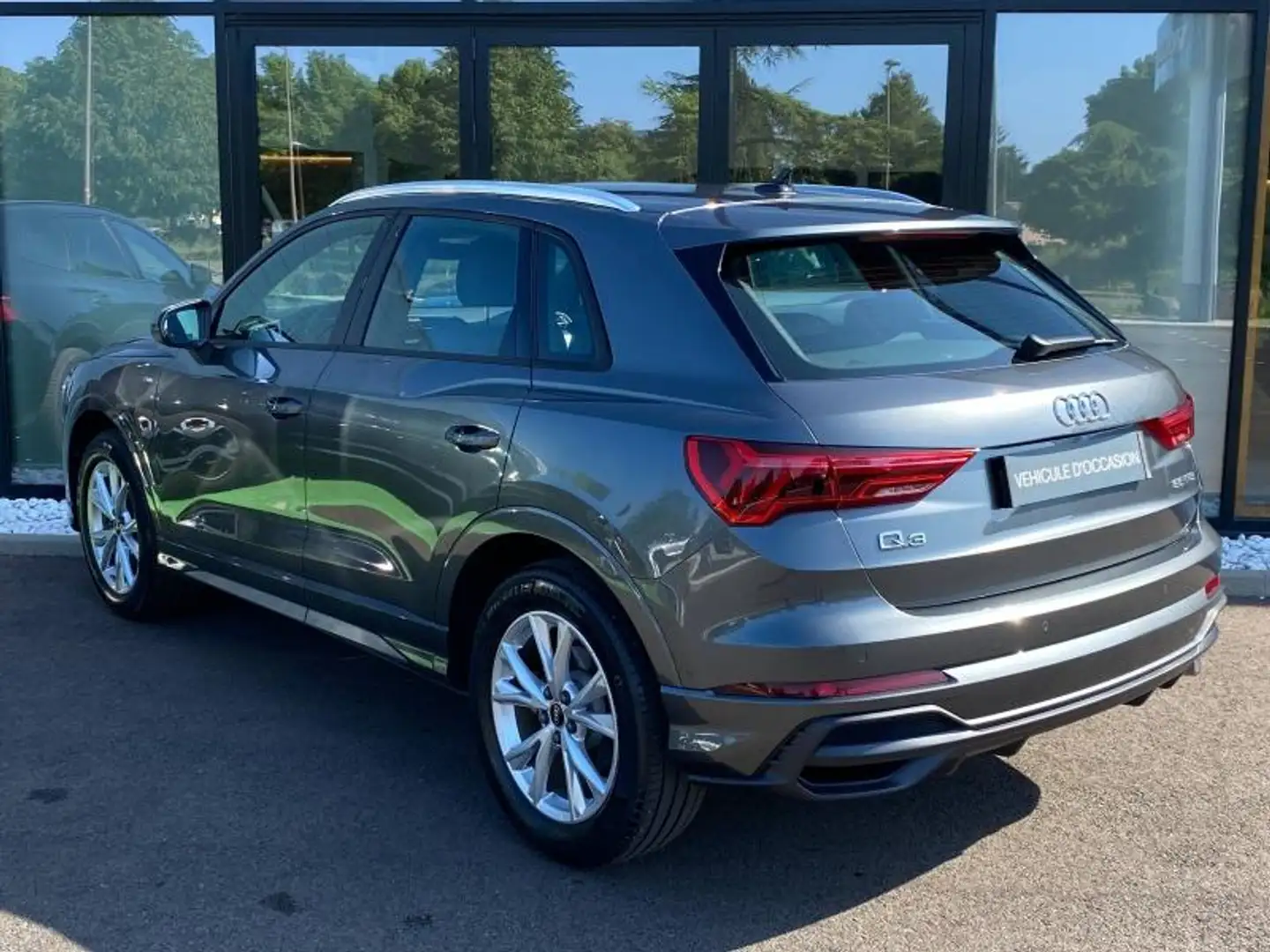 Audi Q3 35 TFSI 150ch Mild Hybrid S line S tronic 7 Gris - 2