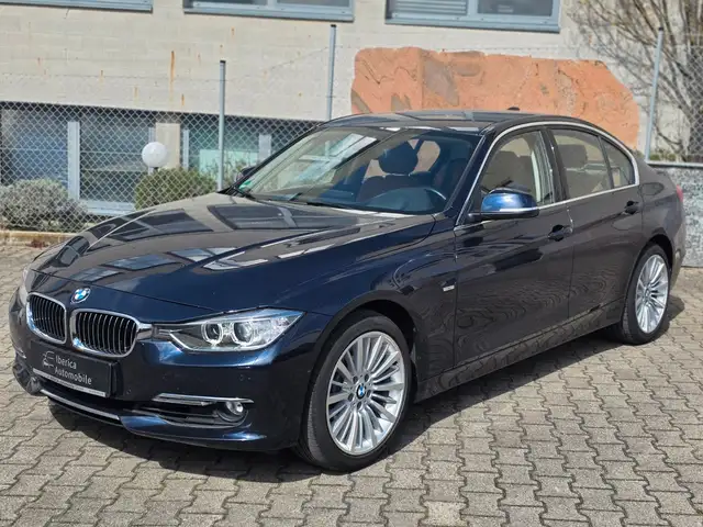 BMW 328 i xDrive*UP DISPLAY*NAVI*XENON