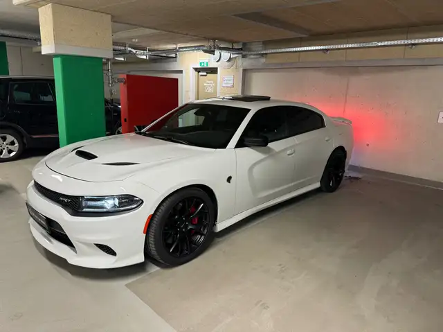 Dodge Charger *HELLCAT*717 PS*V8MONSTERSOUND*VOLLAUSSTATTUNG
