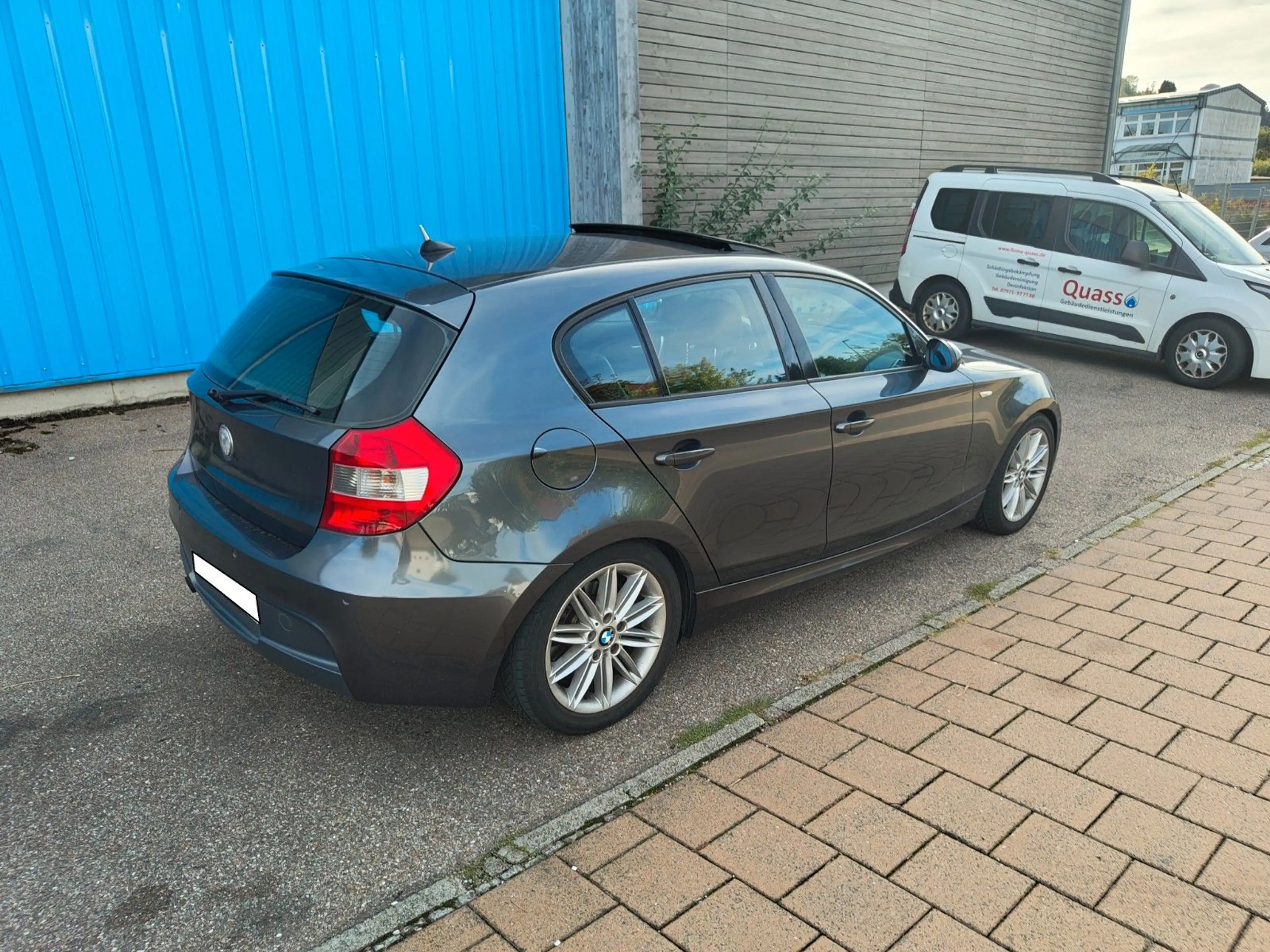 BMW 130 i M-Paket Schalter Navi SHZ PDC — photo 6