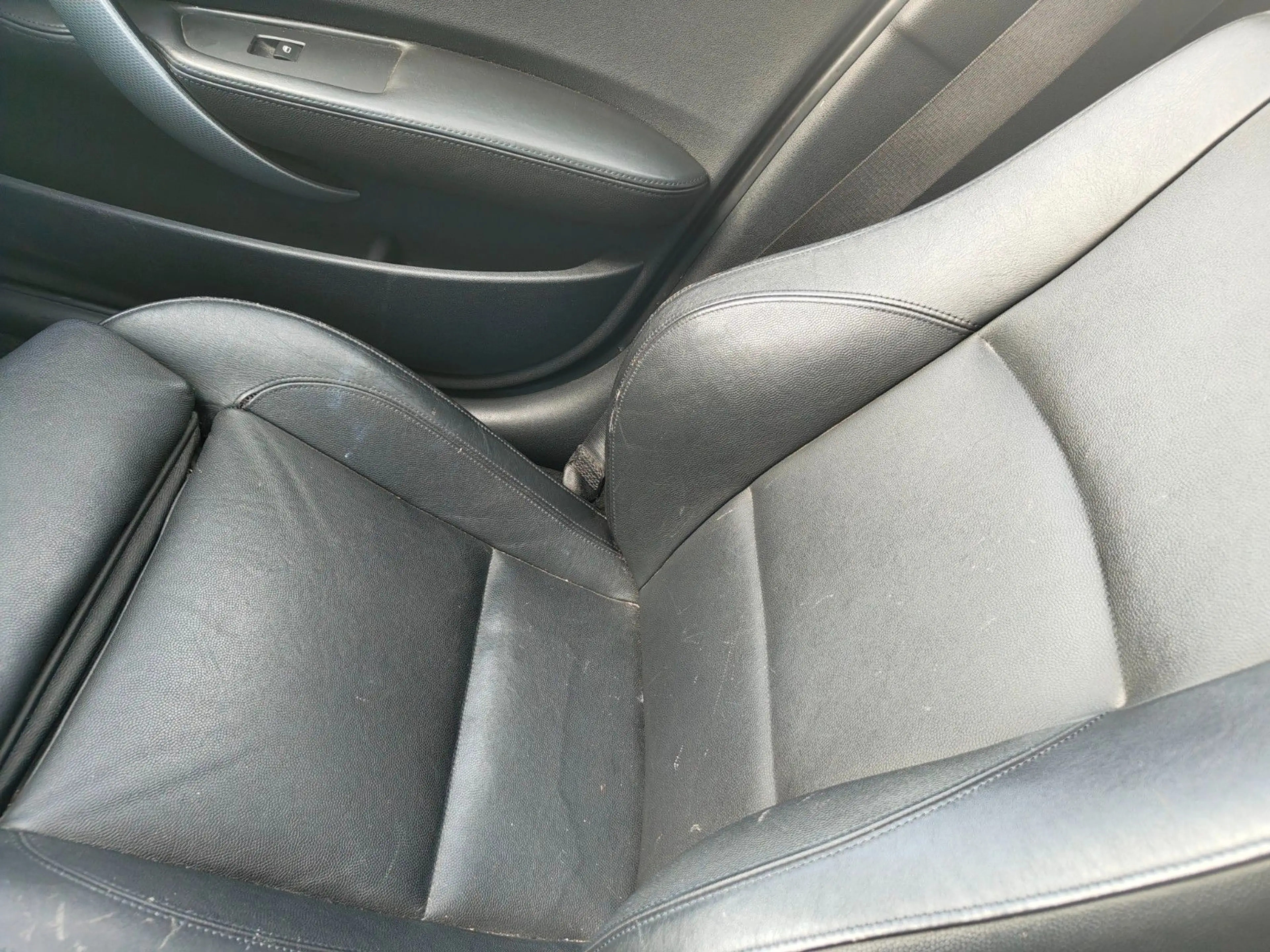 BMW 130 i M-Paket Schalter Navi SHZ PDC — photo 14