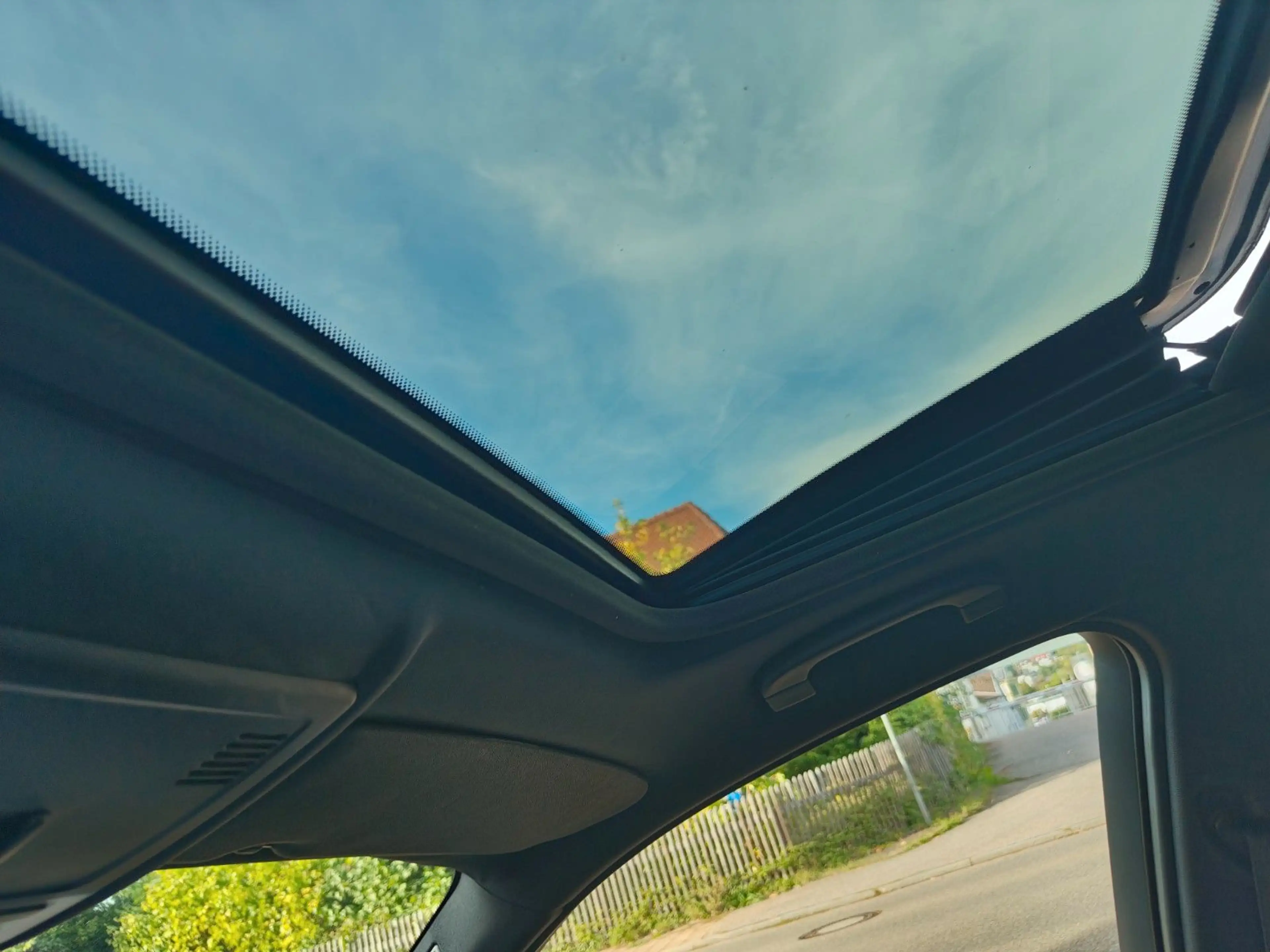 BMW 130 i M-Paket Schalter Navi SHZ PDC — photo 15