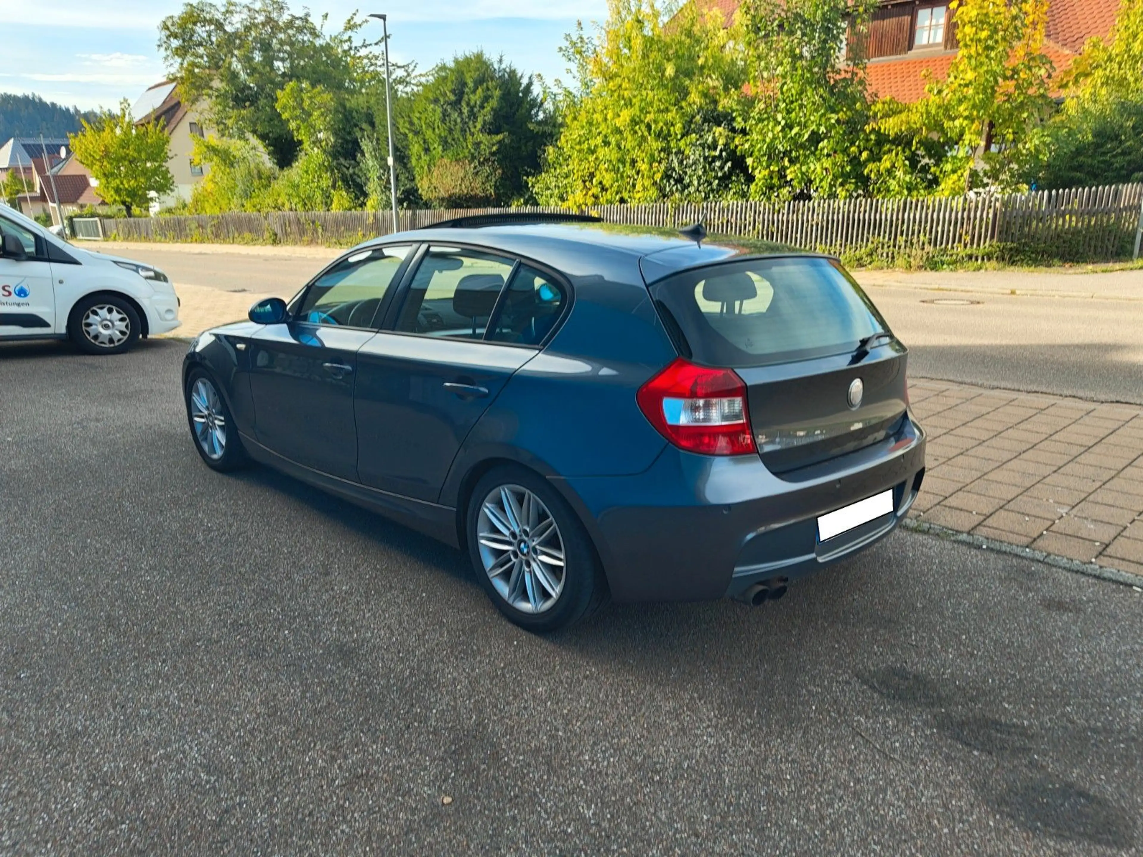 BMW 130 i M-Paket Schalter Navi SHZ PDC — photo 7