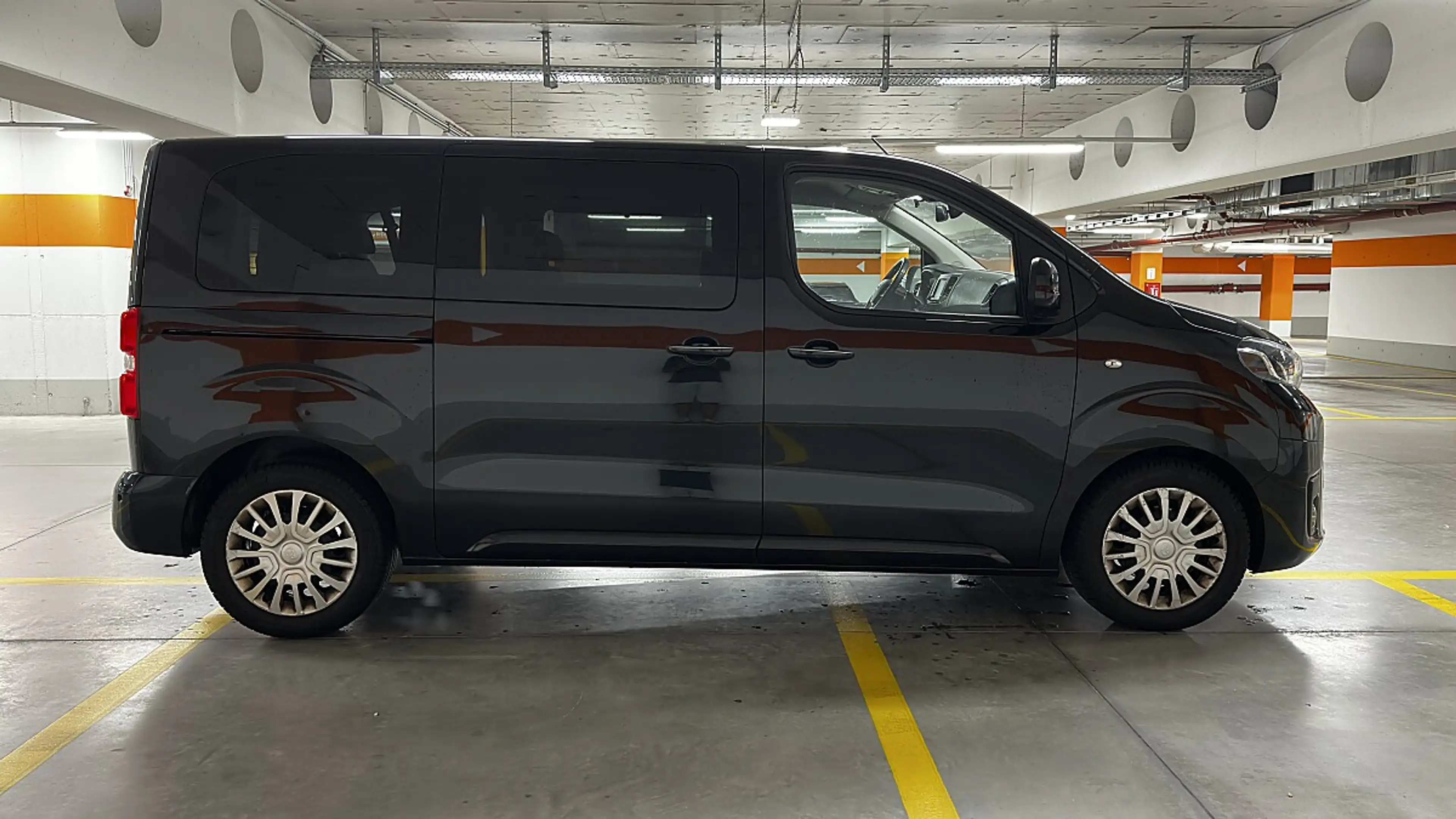 Toyota Proace Verso 2,0 D-4D 150 Medium Family *Z.R. NEU*NAVI... — photo 7
