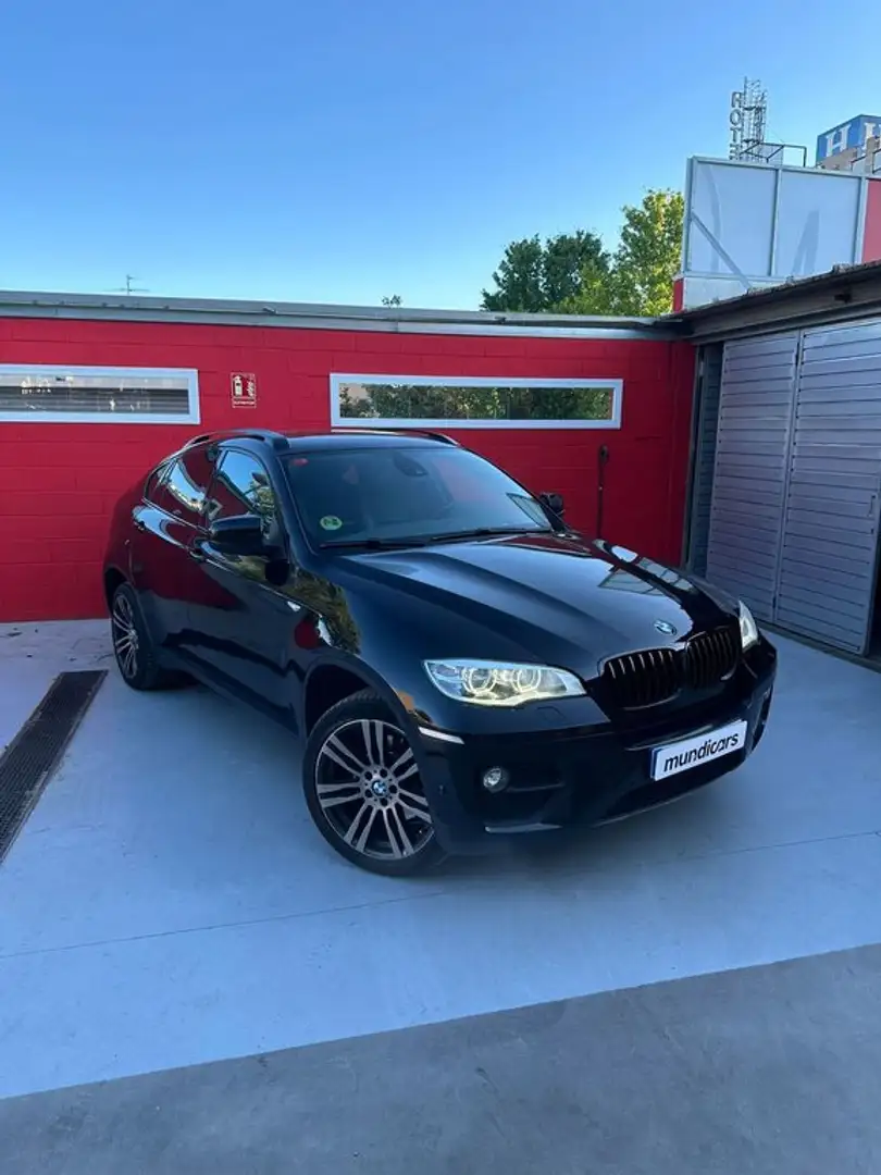 BMW X6 xDrive 40dA Schwarz - 2