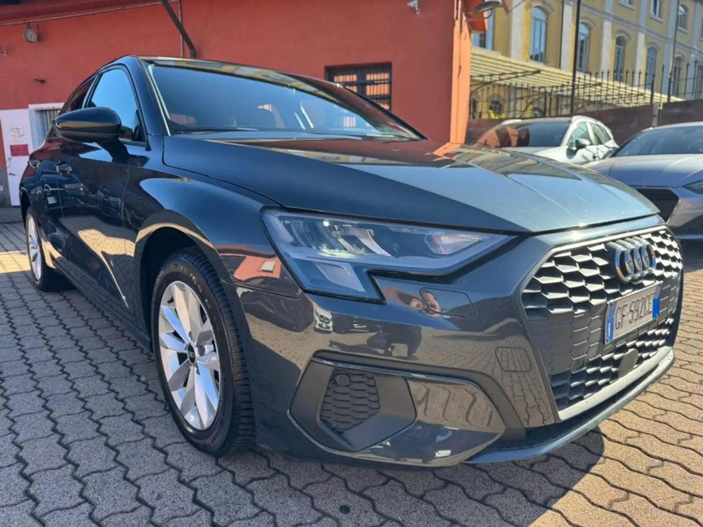 Audi A3 SPB 35 TFSI Mhev S-Tronic Business Grau - 2