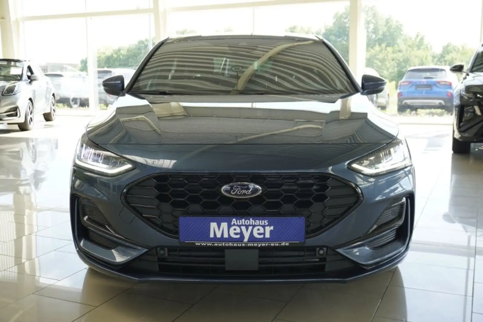 Ford Focus ST-Line X 1,5 115PS aAHK/Navi/Kamera/Winterp. Blau - 2