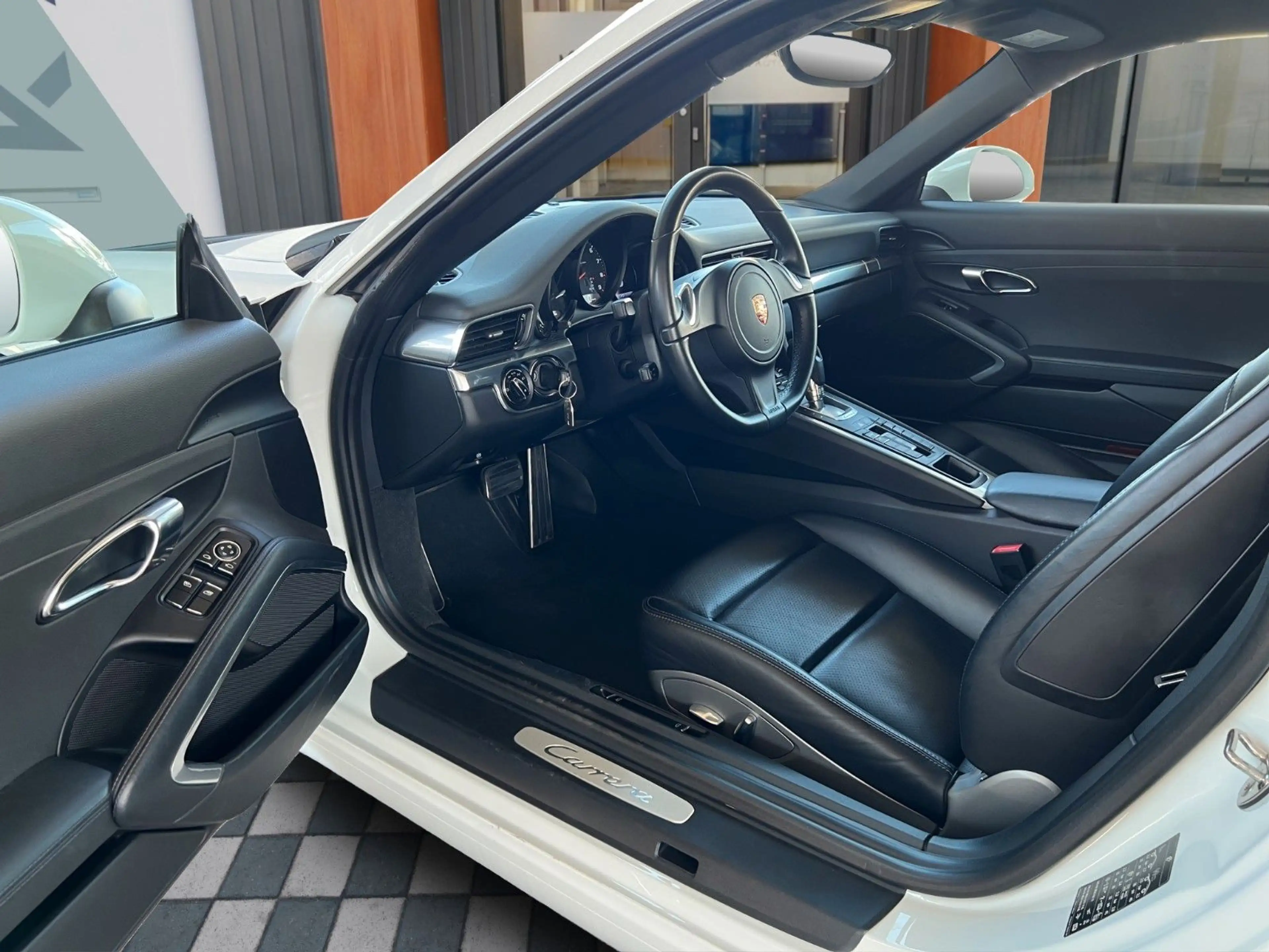 Porsche 911 Carrera PDK APPROVED — photo 4