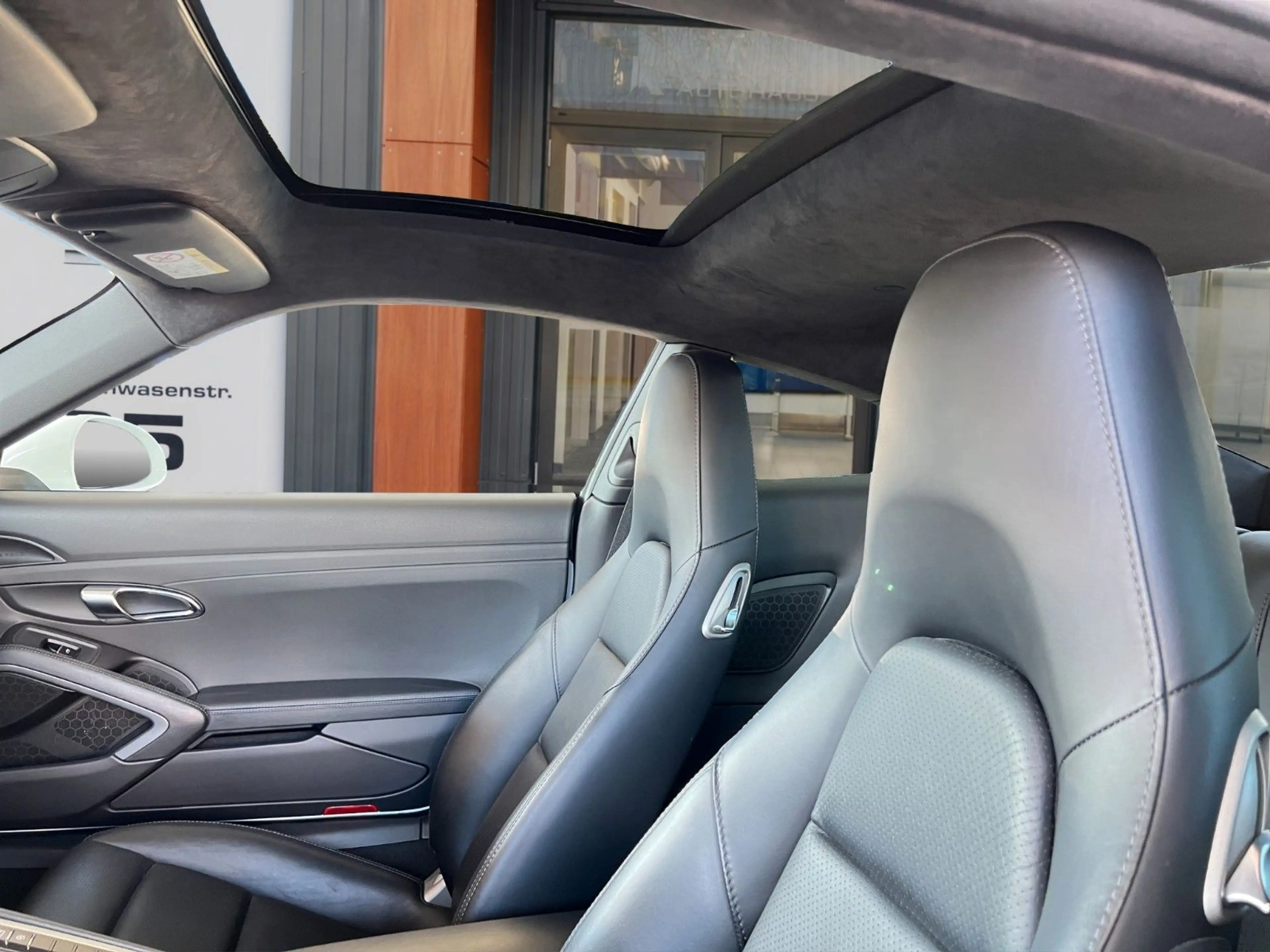 Porsche 911 Carrera PDK APPROVED — photo 6