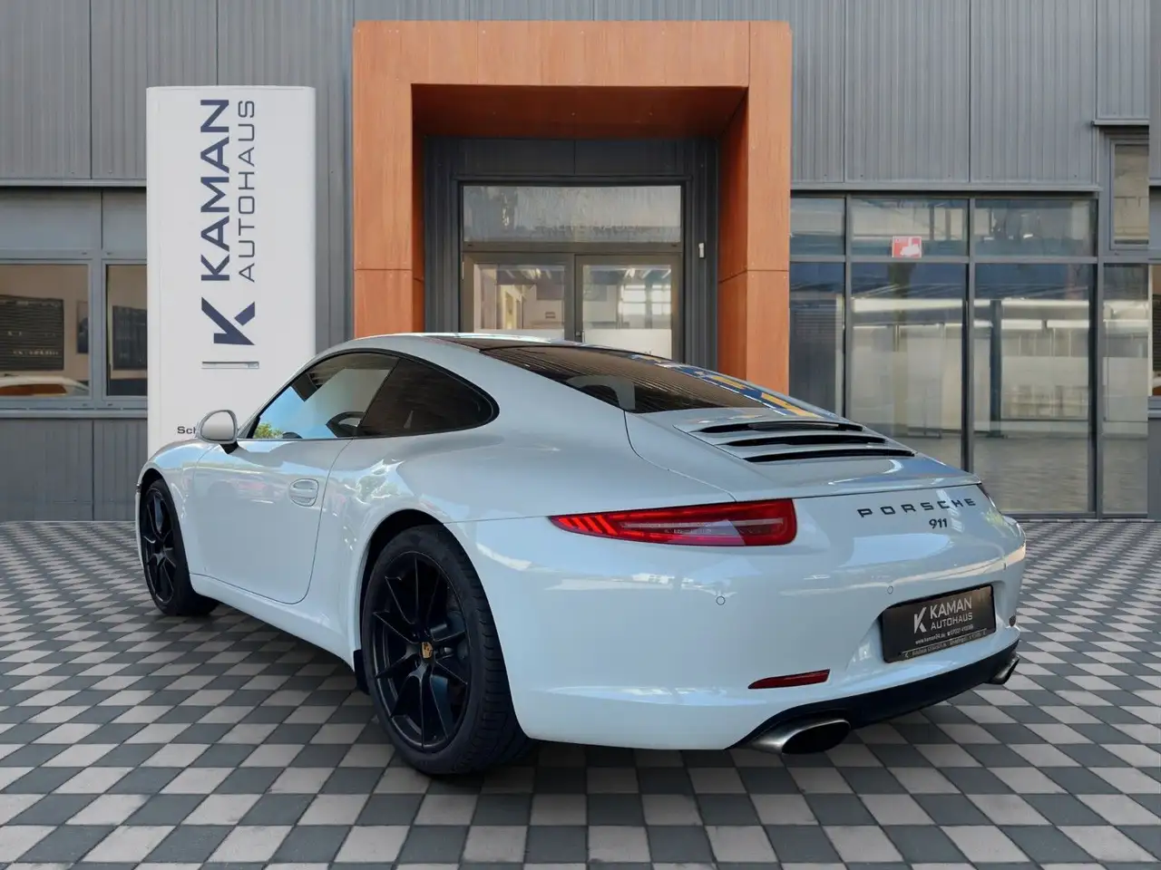 Porsche 911 911 Carrera Coupe — photo 20 sur 29