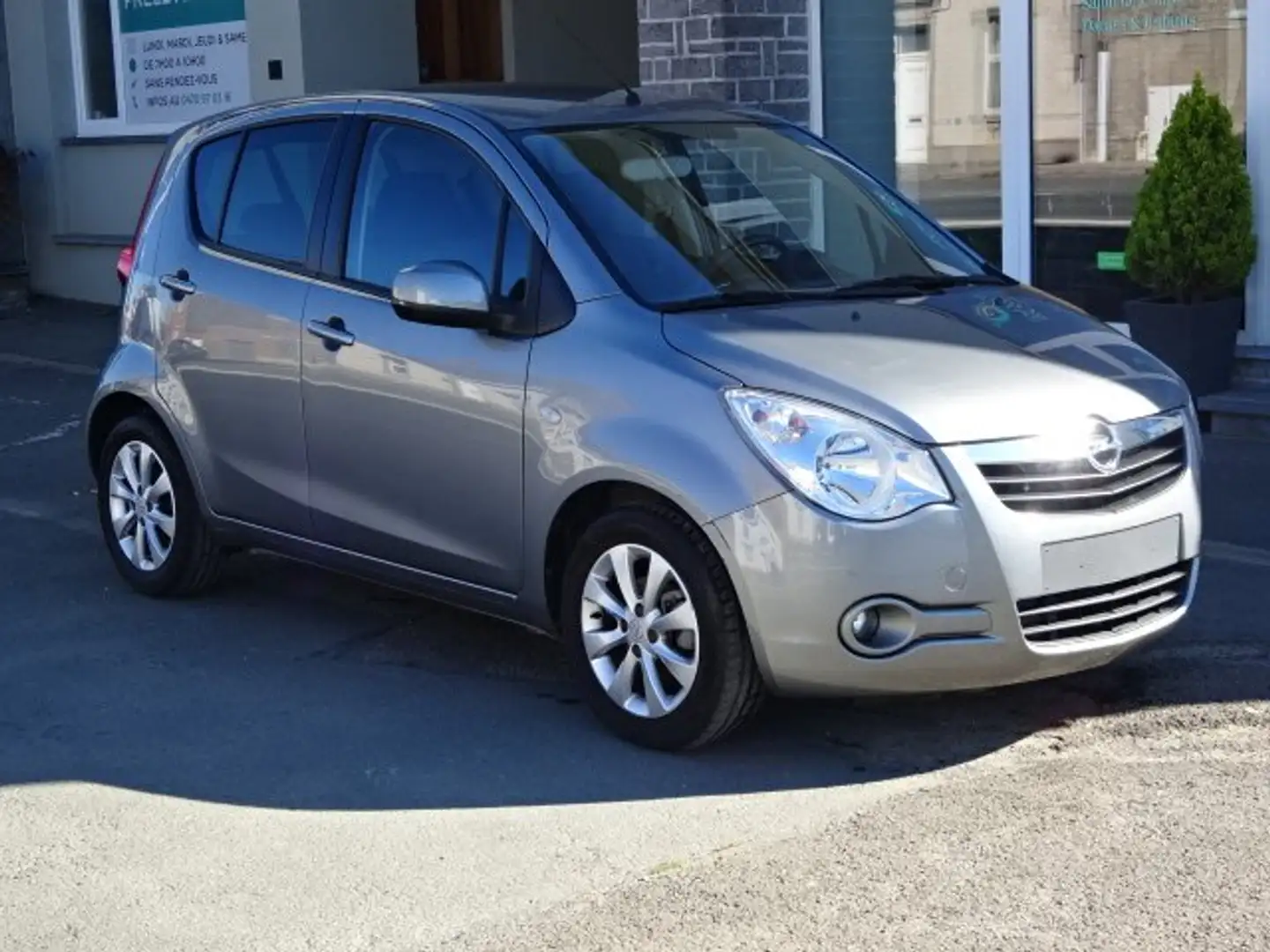 Opel Agila Unique 1,2 essence slt 26.000 Kms, 1 Prop,carnet Grijs - 1