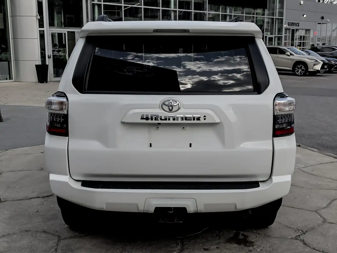 Toyota 4-Runner снимка Toyota 4-Runner