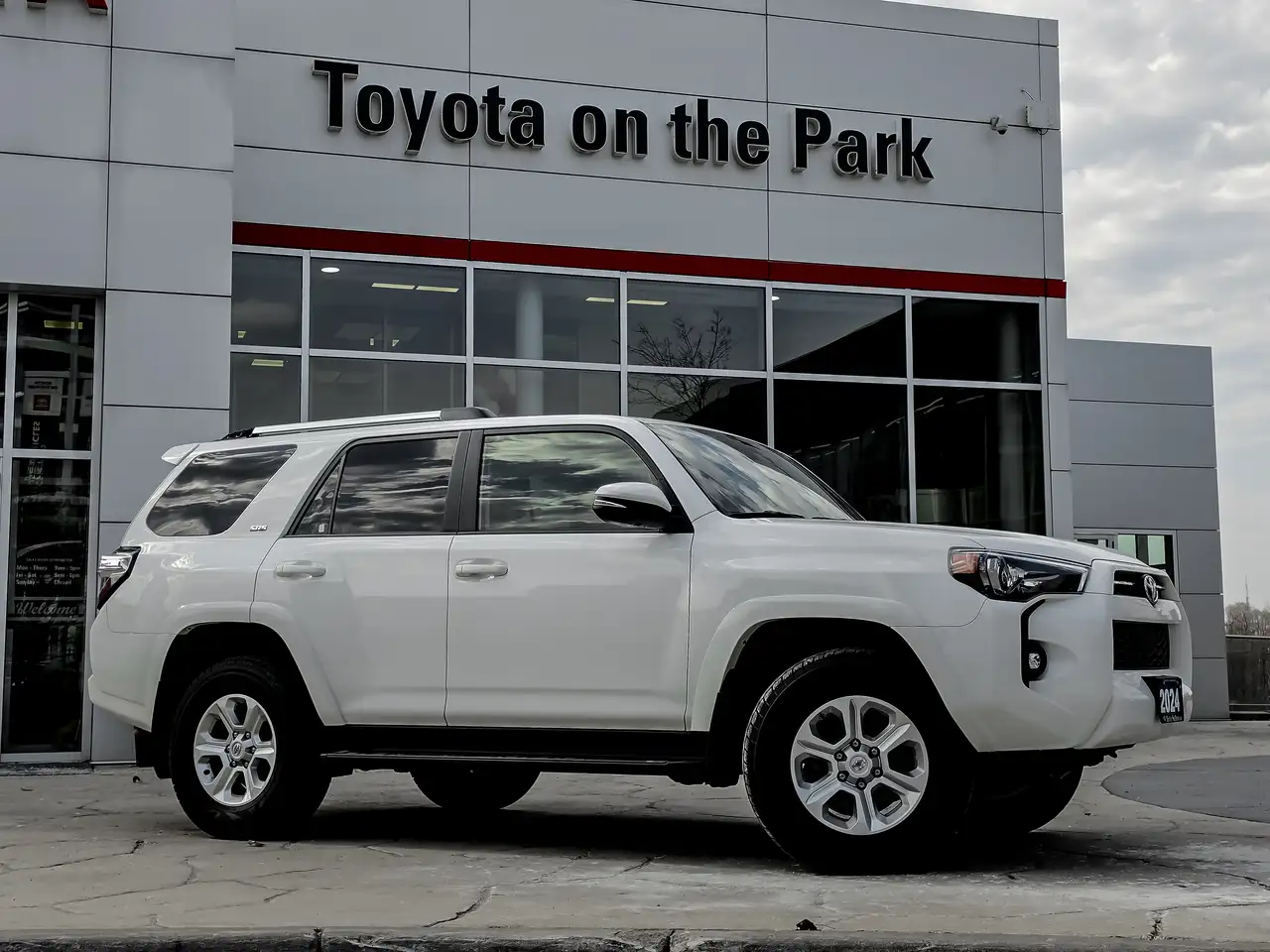 Toyota 4-Runner снимка Toyota 4-Runner