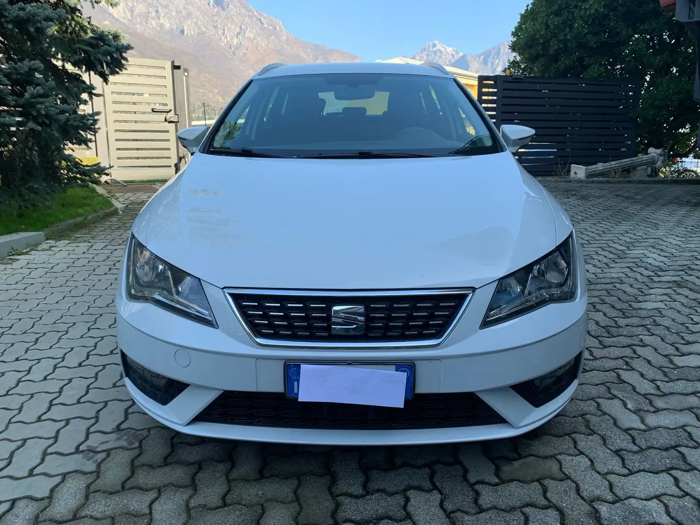 SEAT Leon Leon ST 1.5 tgi Xcellence 130cv dsg Bianco - 1