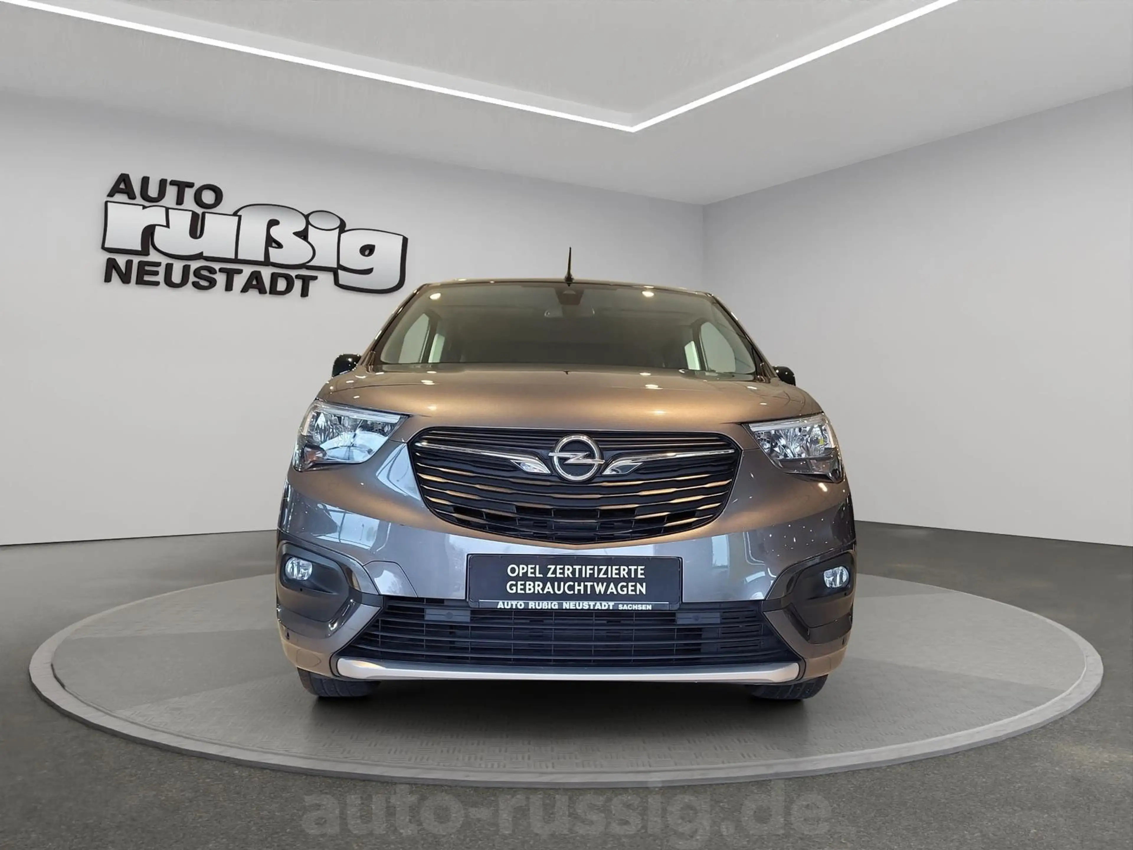 Opel Combo Life Ultimate XL NAVI*HEAD-UP*AHK*KAMERA* — photo 8