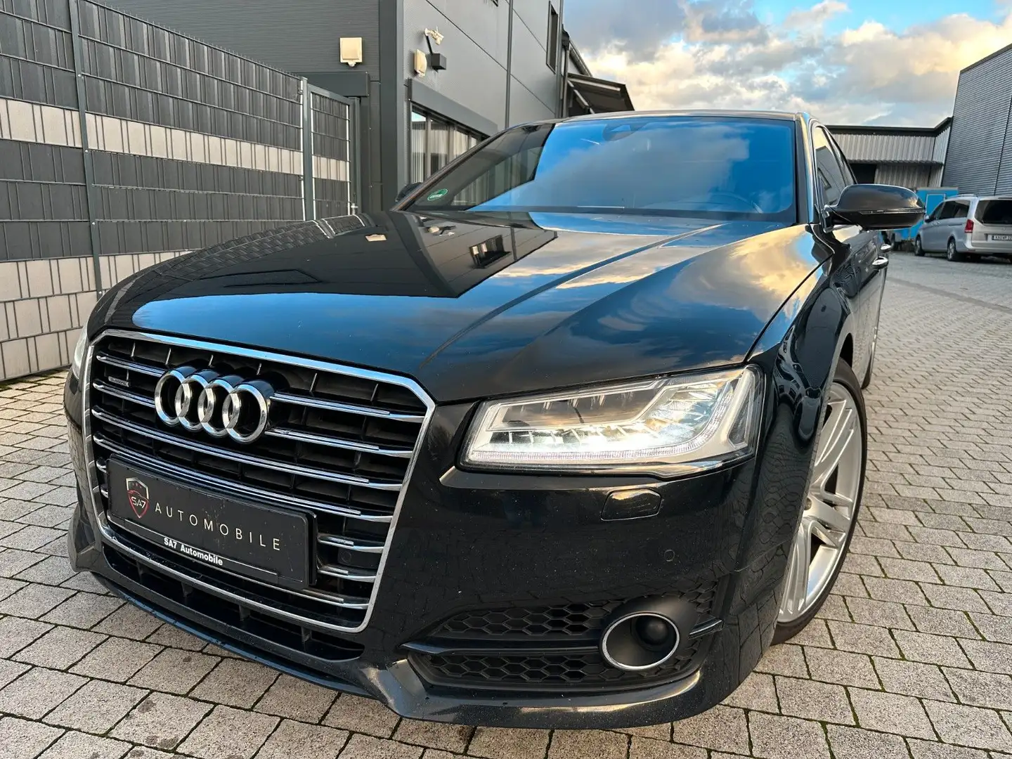 Audi A8 4.2 TDI clean diesel quattro*Massage*AHK*ACC Чорний - 1