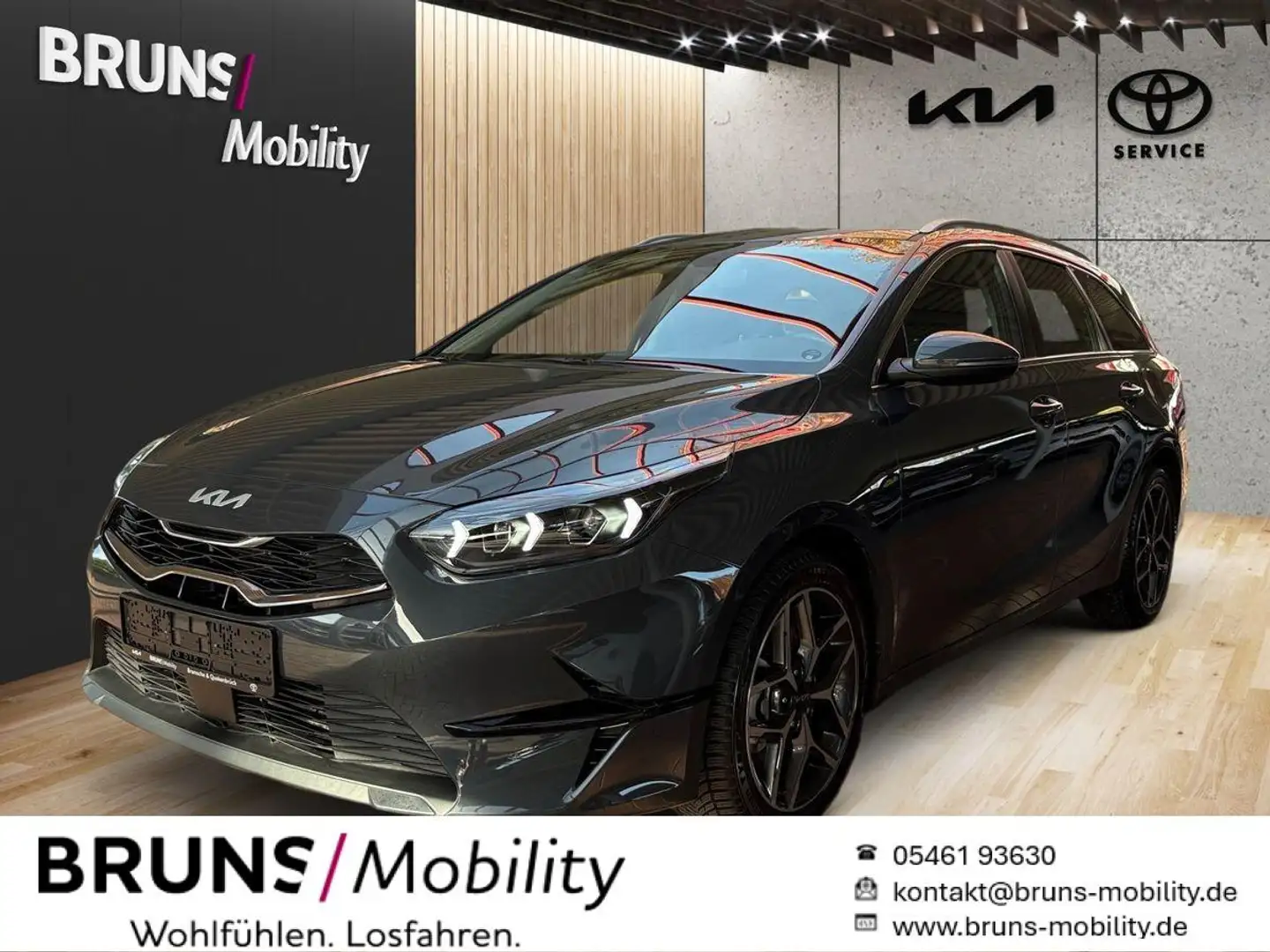 Kia Ceed / cee'd Sportswagon 1.5T DCT Spirit Navi Kamera SHZ Grijs - 1