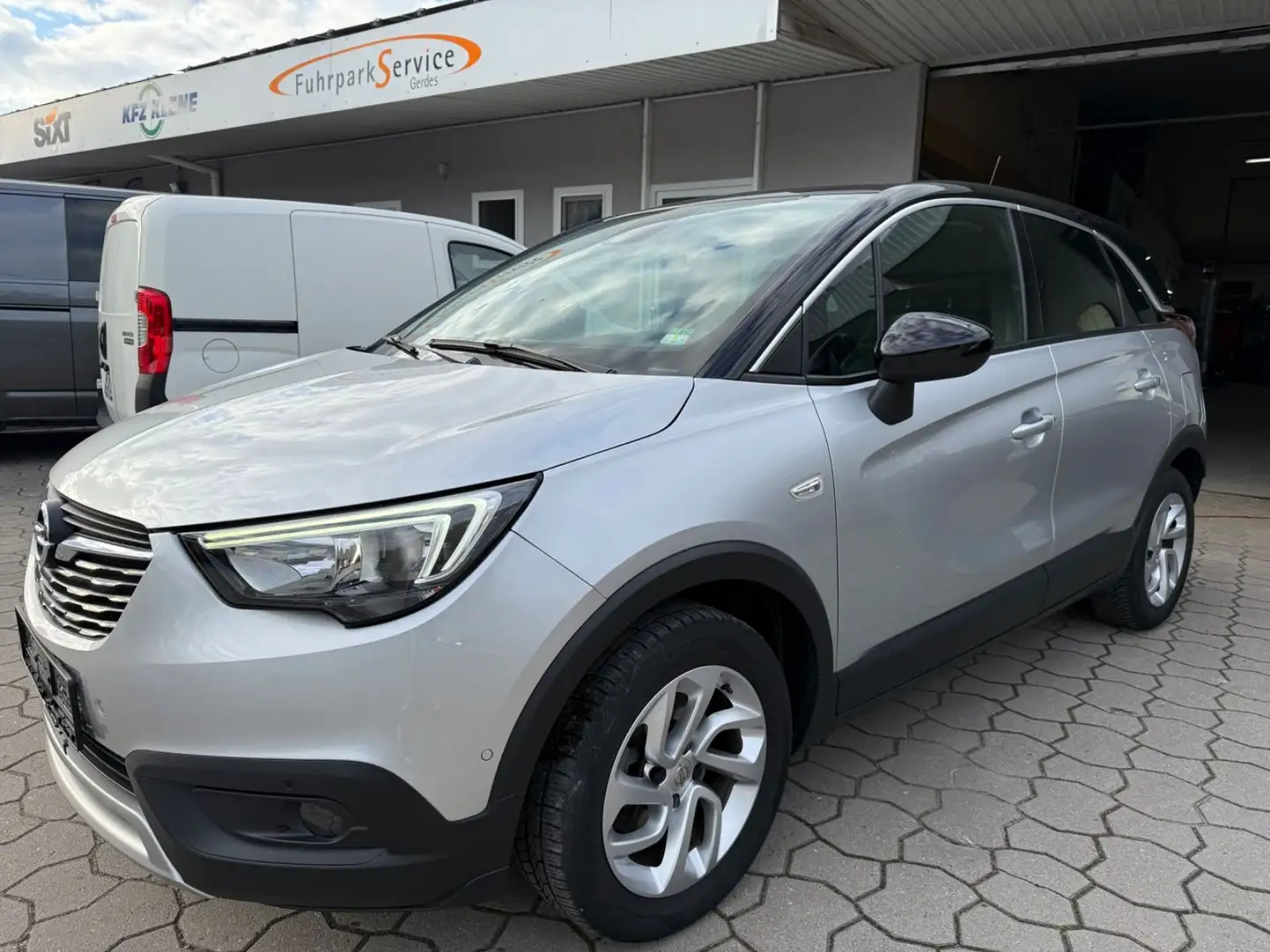 Opel Crossland X Innovation Kamera Lenkradheizung Plateado - 1