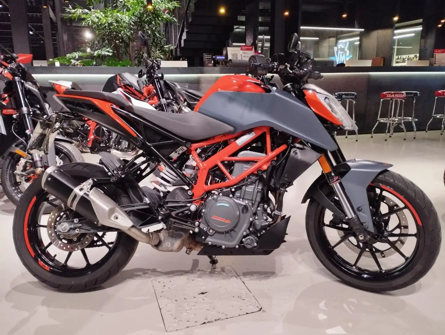 KTM 390 Duke DUKE 390 Arancione - 1