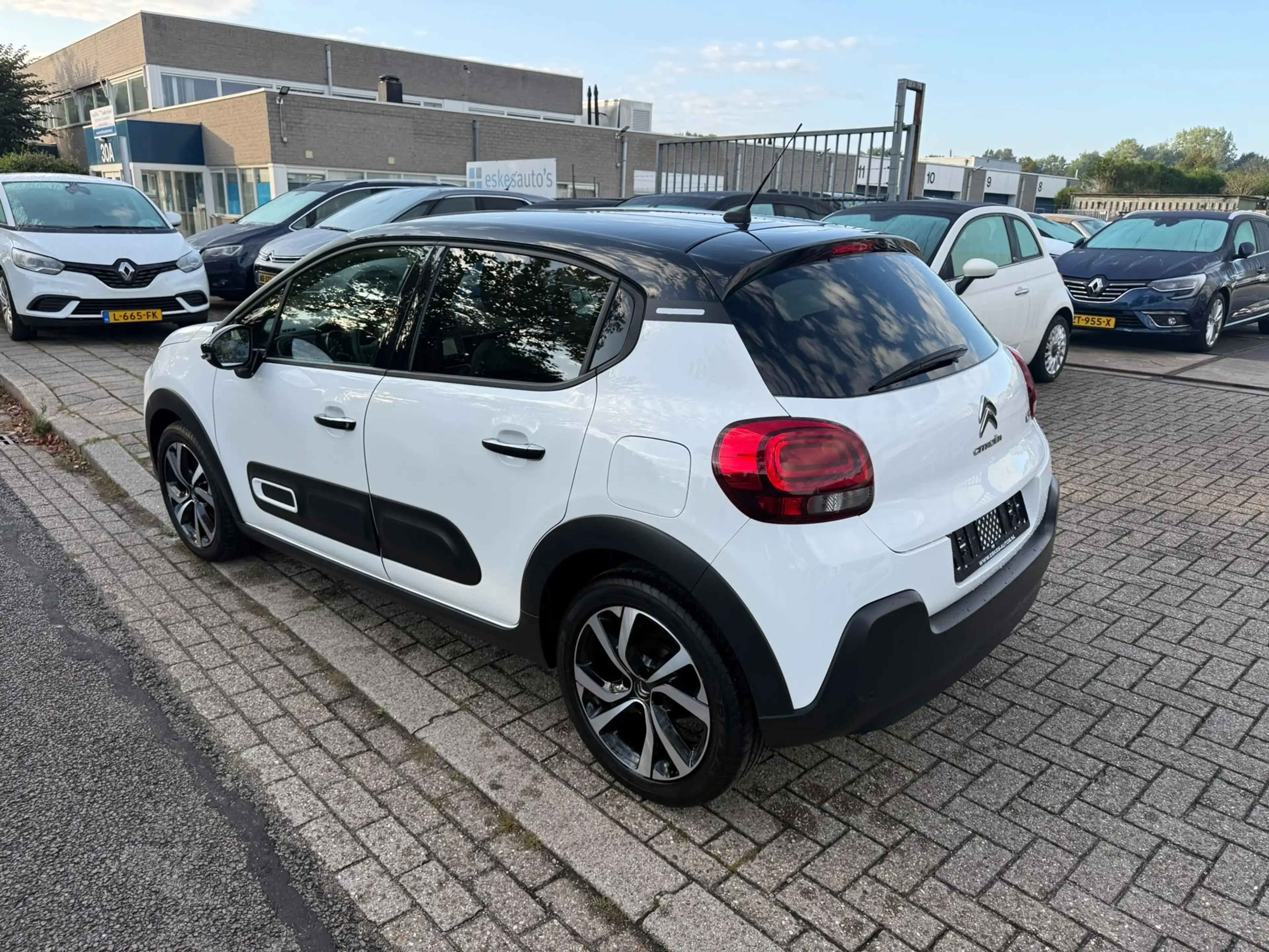 Citroen C3 1.2 PureTech Shine,Navi, Camera, Airco, Dealer aut — photo 7