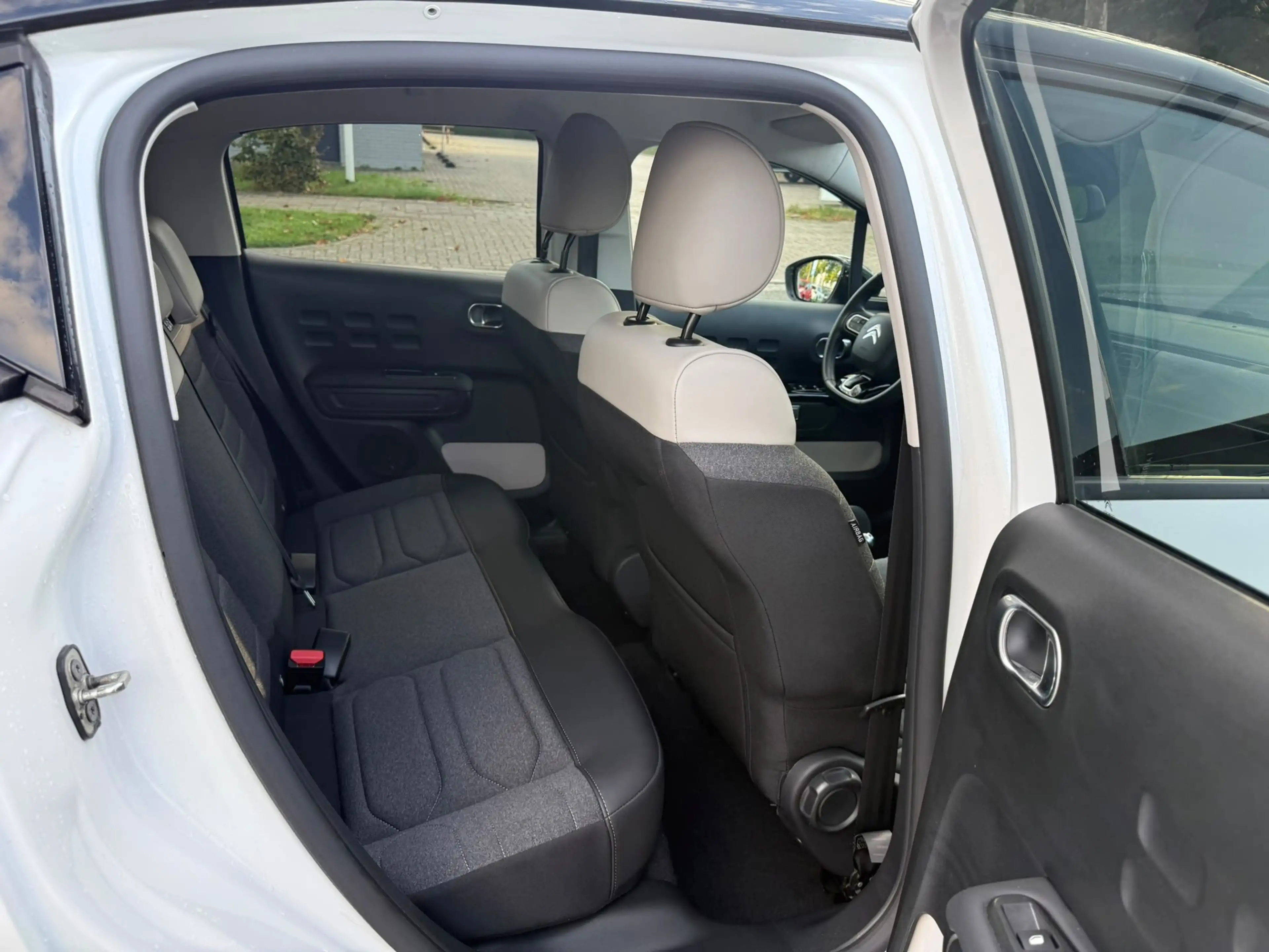 Citroen C3 1.2 PureTech Shine,Navi, Camera, Airco, Dealer aut — photo 13